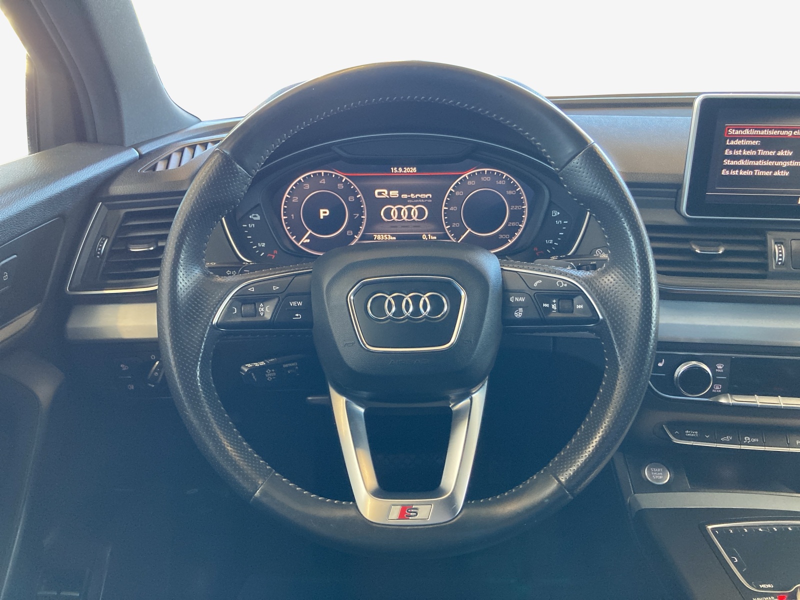 AUDI Q5 55 TFSI e sport quattro-image-9