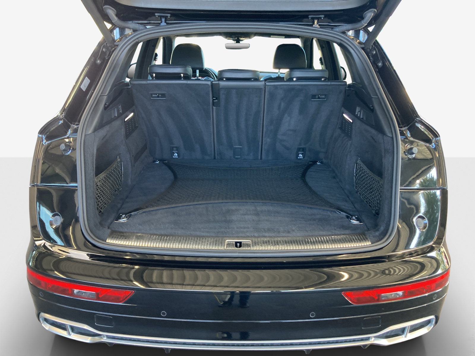 AUDI Q5 55 TFSI e sport quattro-image-12