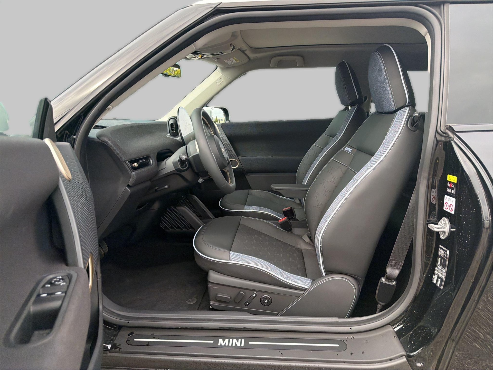 MINI Cooper SE-image-13
