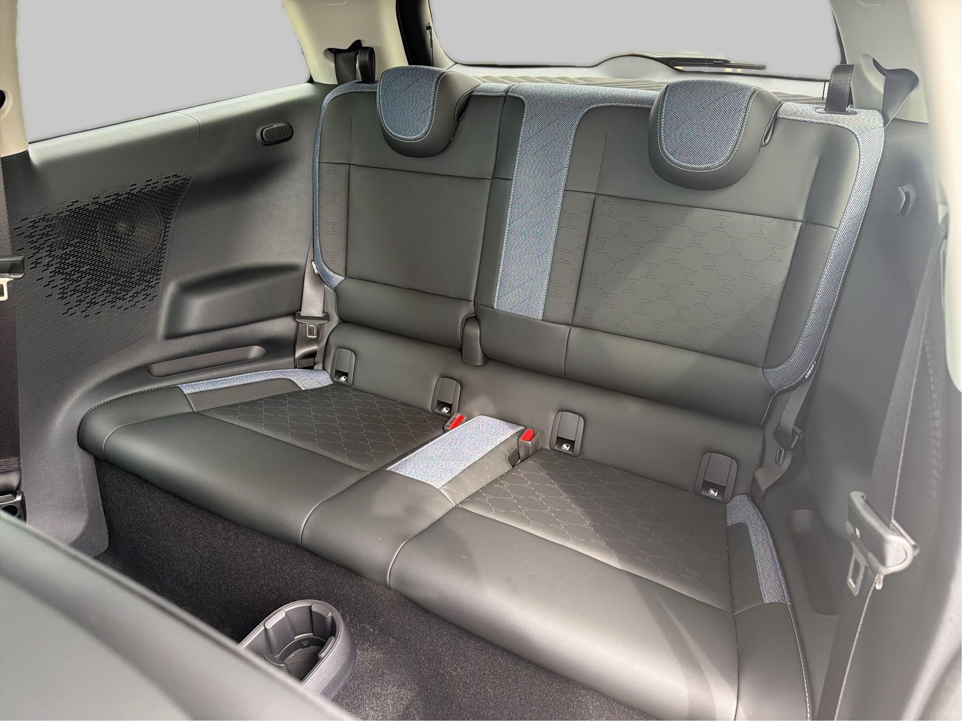 MINI Cooper SE-image-16