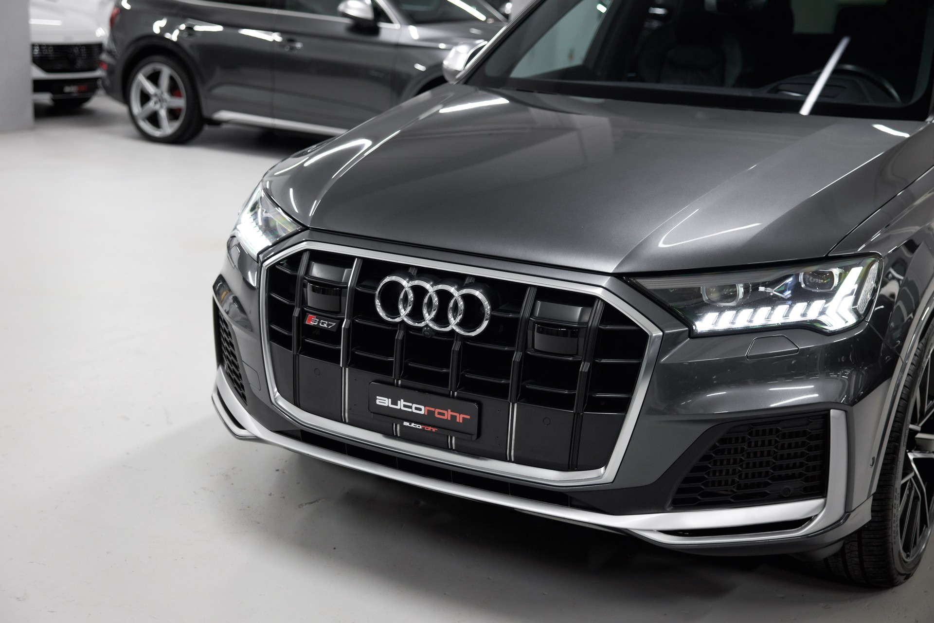 AUDI SQ7 TFSI quattro tiptronic-image-8