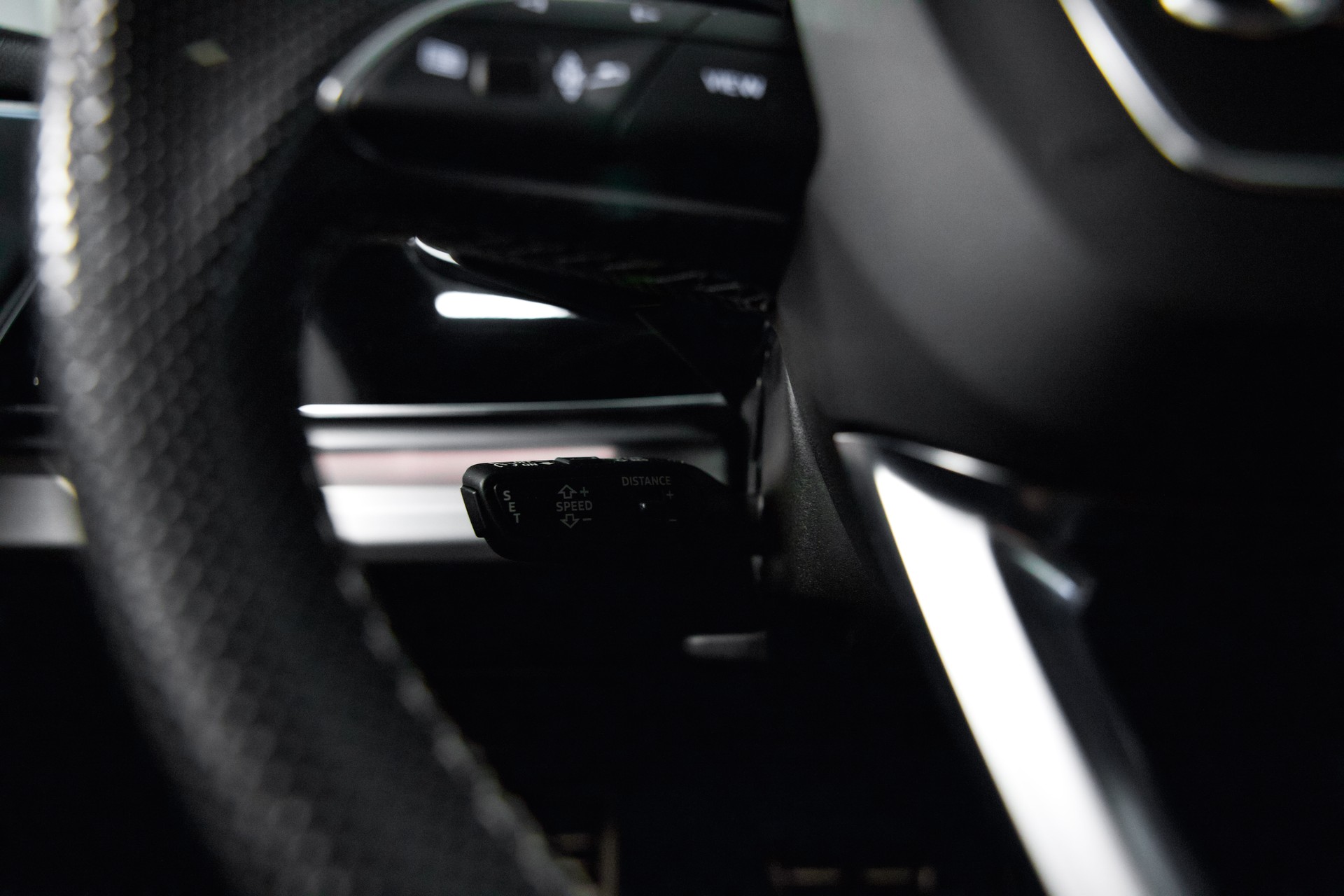 AUDI SQ7 TFSI quattro tiptronic-image-31