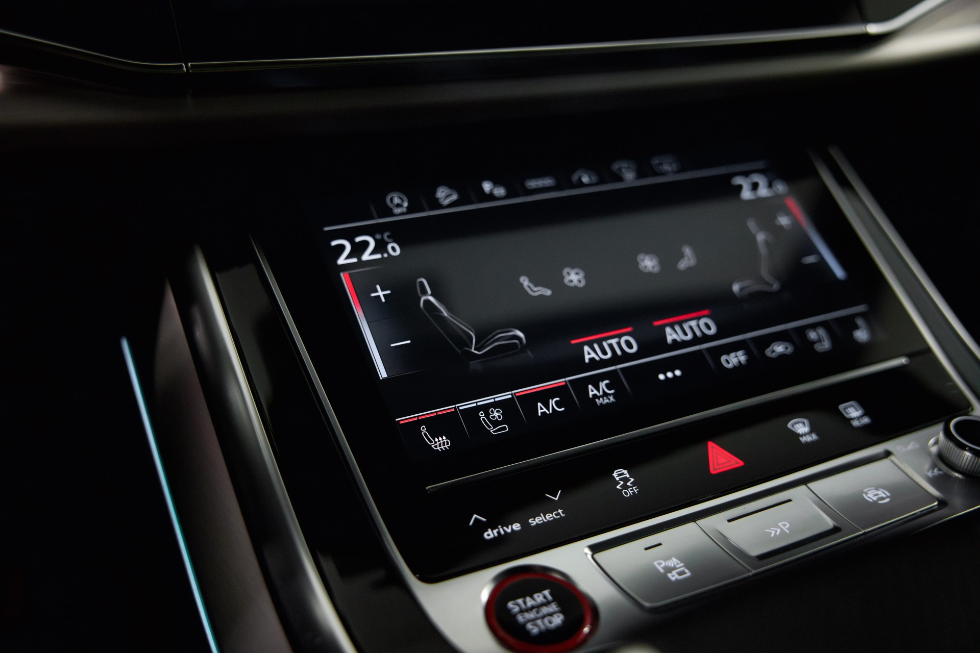 AUDI SQ7 TFSI quattro tiptronic-image-27