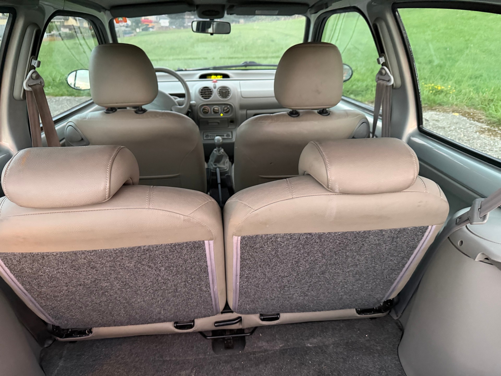 RENAULT Twingo 1.2 16V Privilege Advantage-image-11