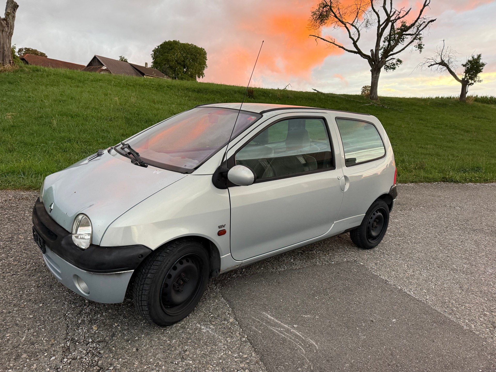 RENAULT Twingo 1.2 16V Privilege Advantage-image-0