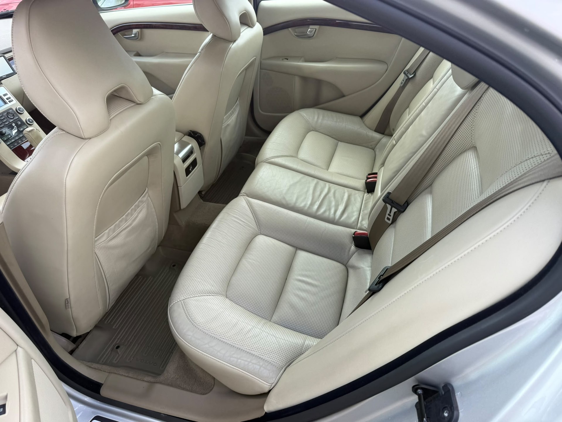 VOLVO S80 3.2 Momentum Geartronic-image-6