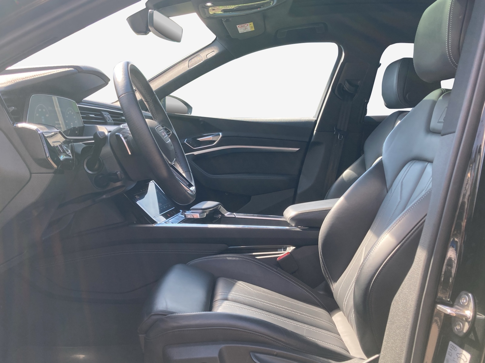 AUDI e-tron 55 Sportback S Line Black Edition quattro-image-7