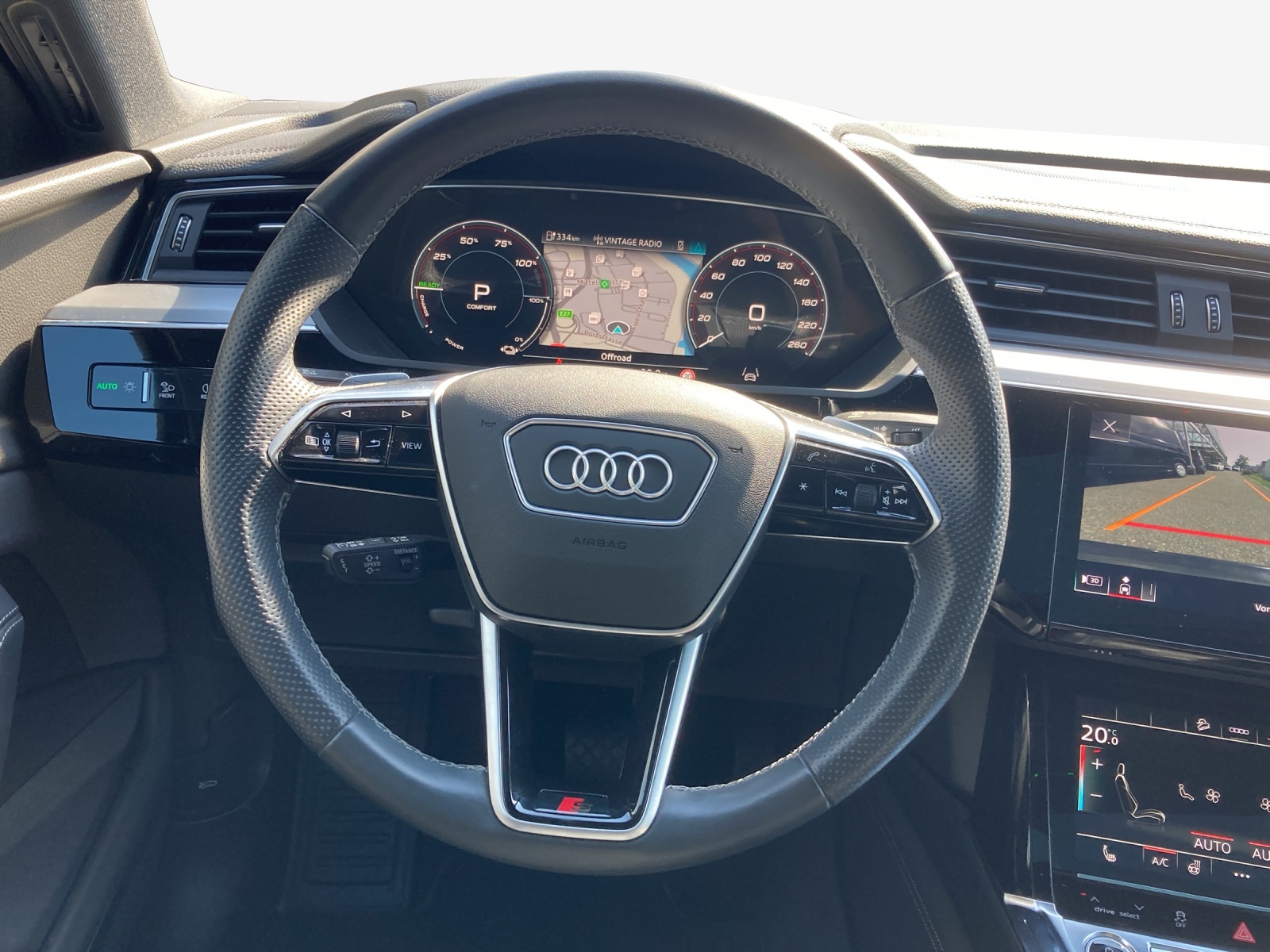 AUDI e-tron 55 Sportback S Line Black Edition quattro-image-9