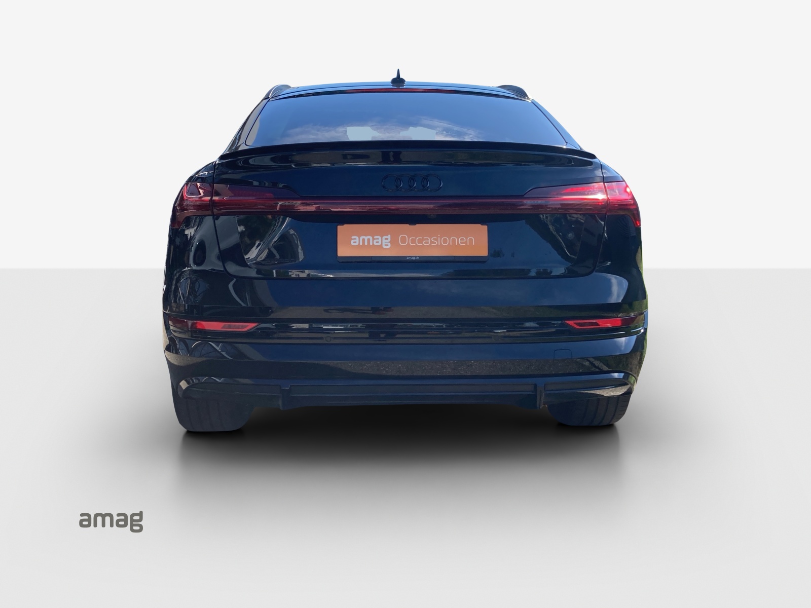 AUDI e-tron 55 Sportback S Line Black Edition quattro-image-3