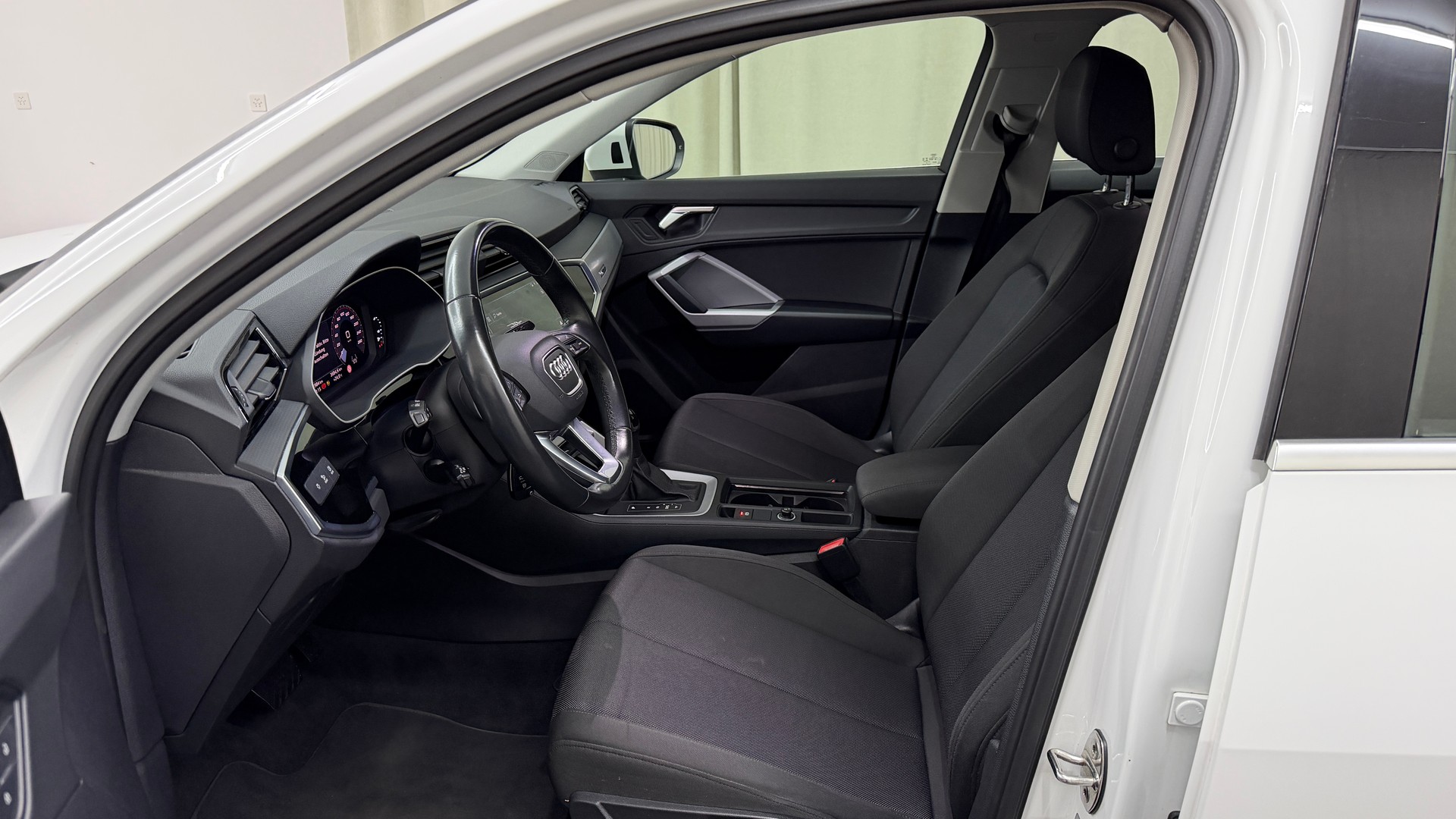 AUDI Q3 Sportback 35 TFSI Attraction S-tronic-image-6