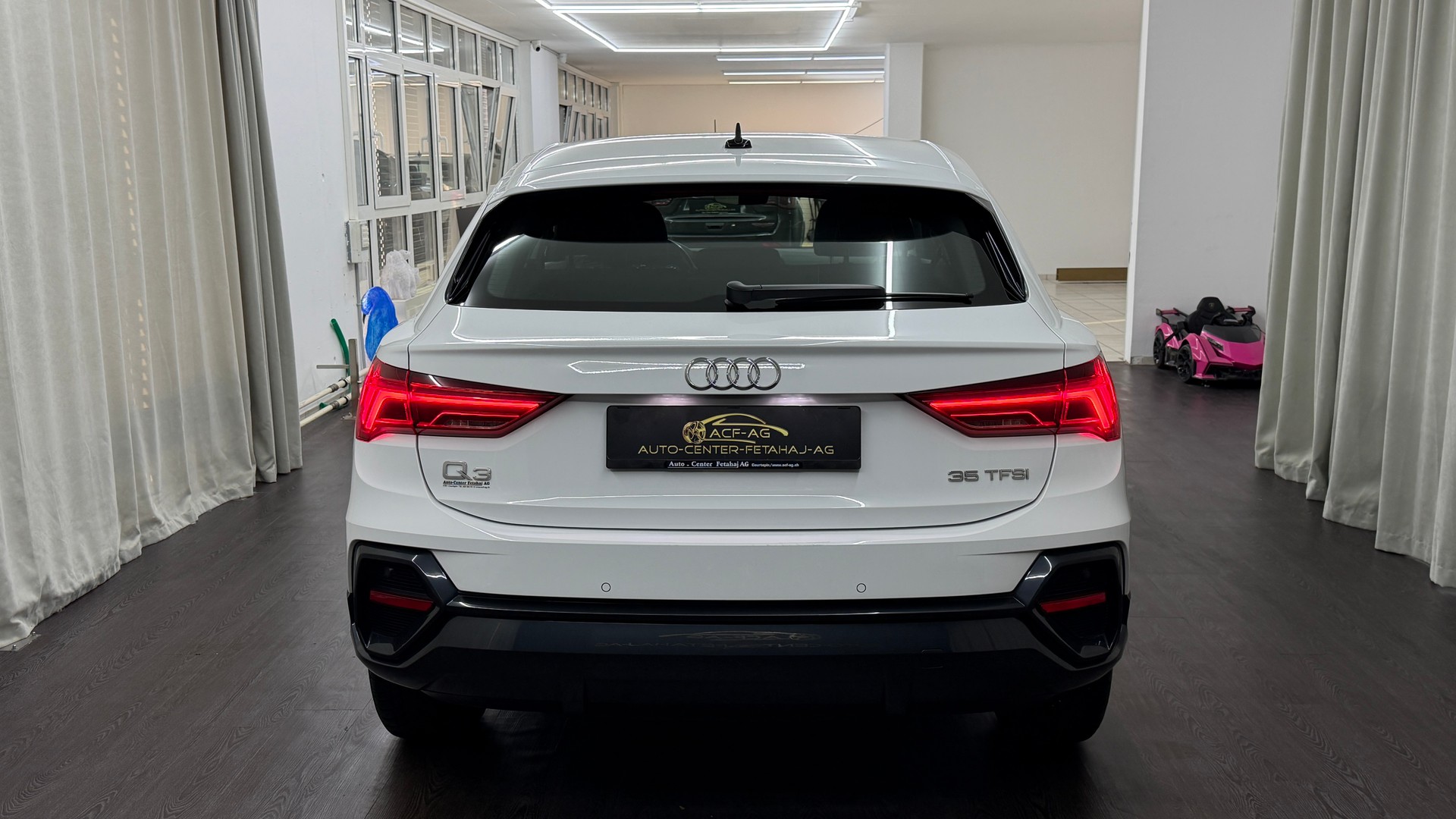 AUDI Q3 Sportback 35 TFSI Attraction S-tronic-image-4