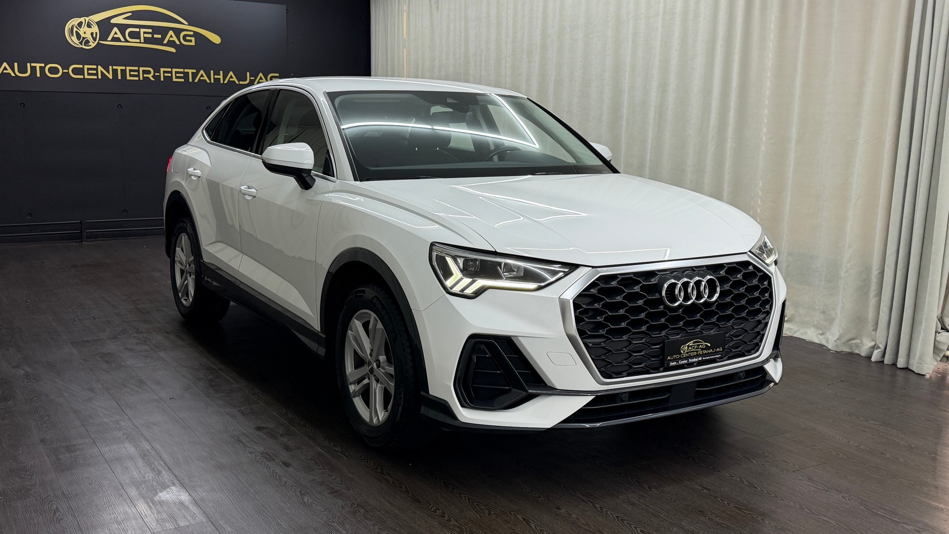 AUDI Q3 Sportback 35 TFSI Attraction S-tronic-image-2
