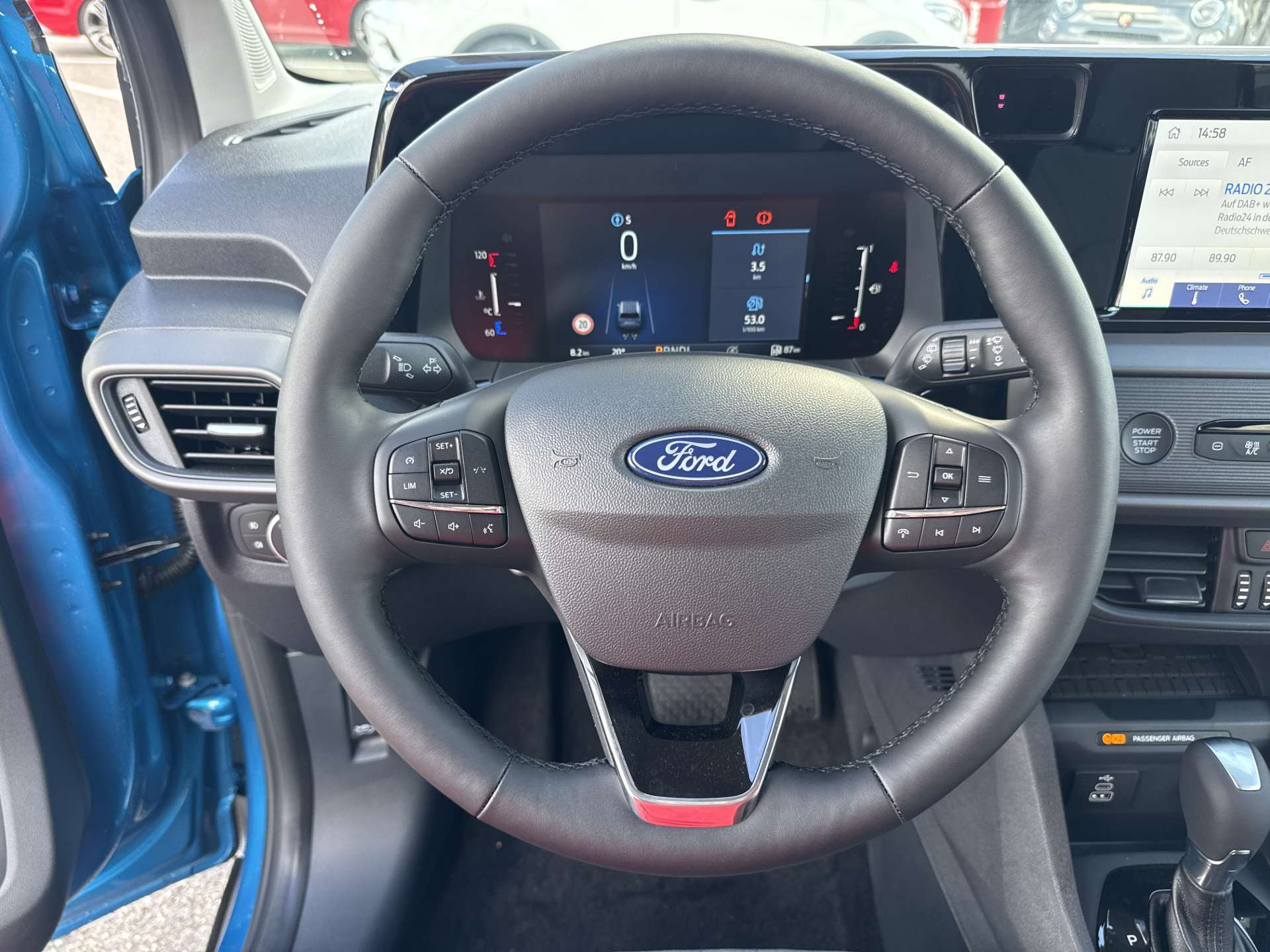 FORD Tourneo Courier 1.0 EcoBoost Titanium Automat-image-15