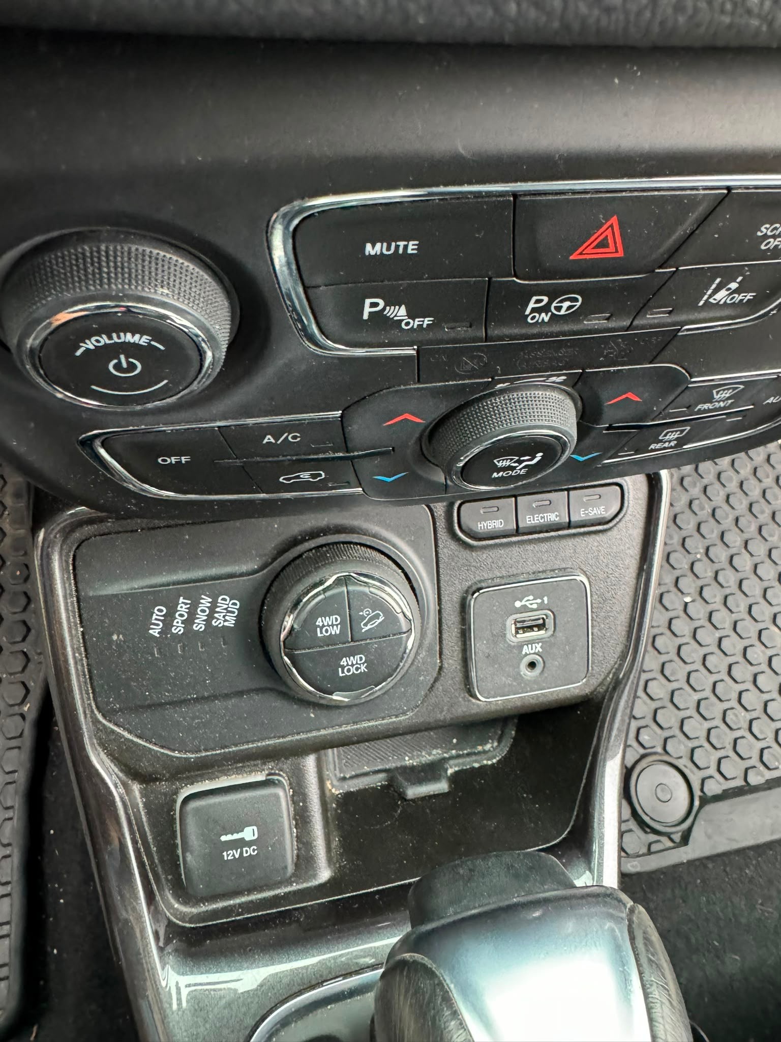 JEEP Compass 1.3 T PHEV S AWD-image-13