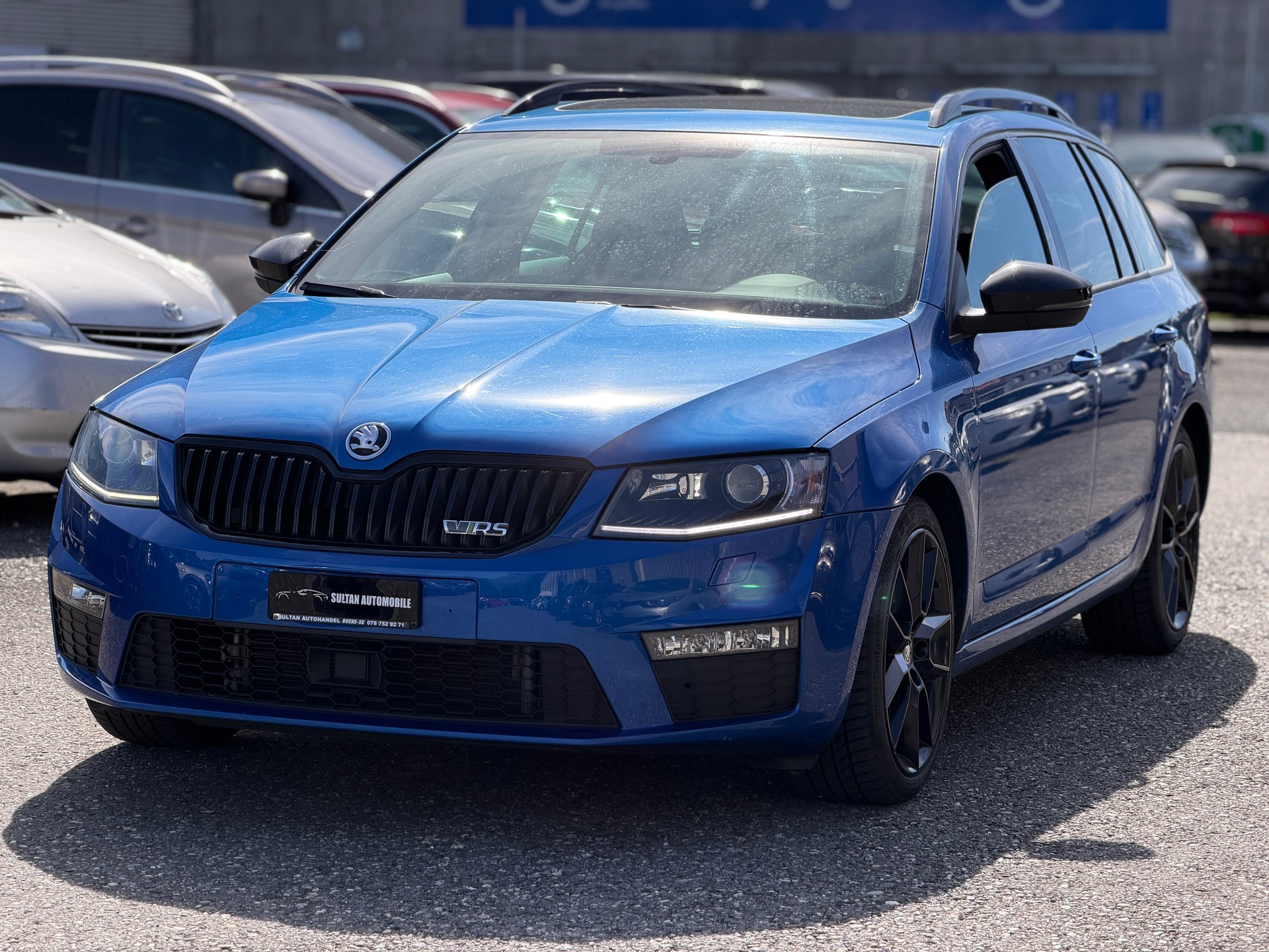 SKODA Octavia Combi 2.0 TDI RS-image-2