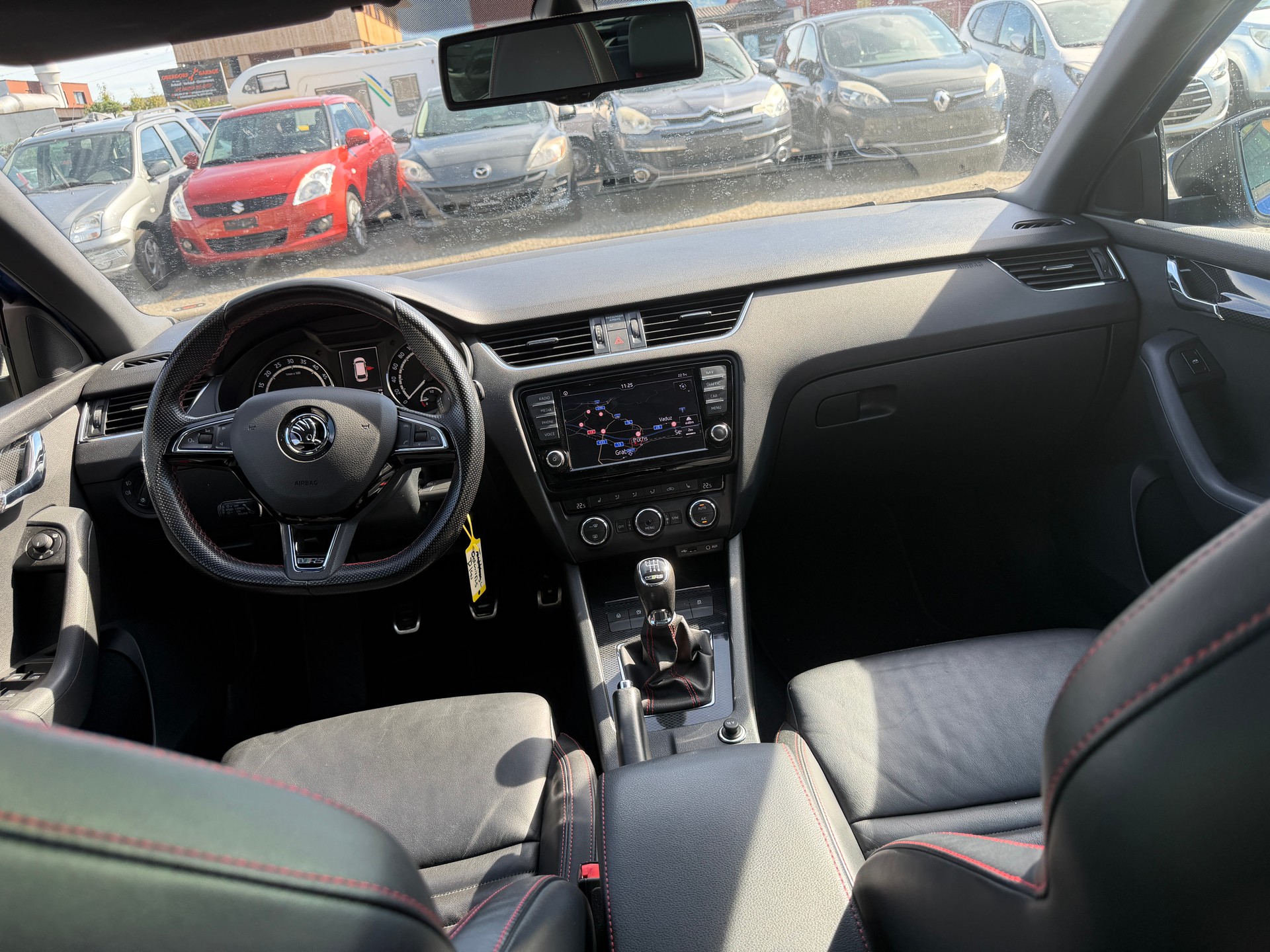 SKODA Octavia Combi 2.0 TDI RS-image-11