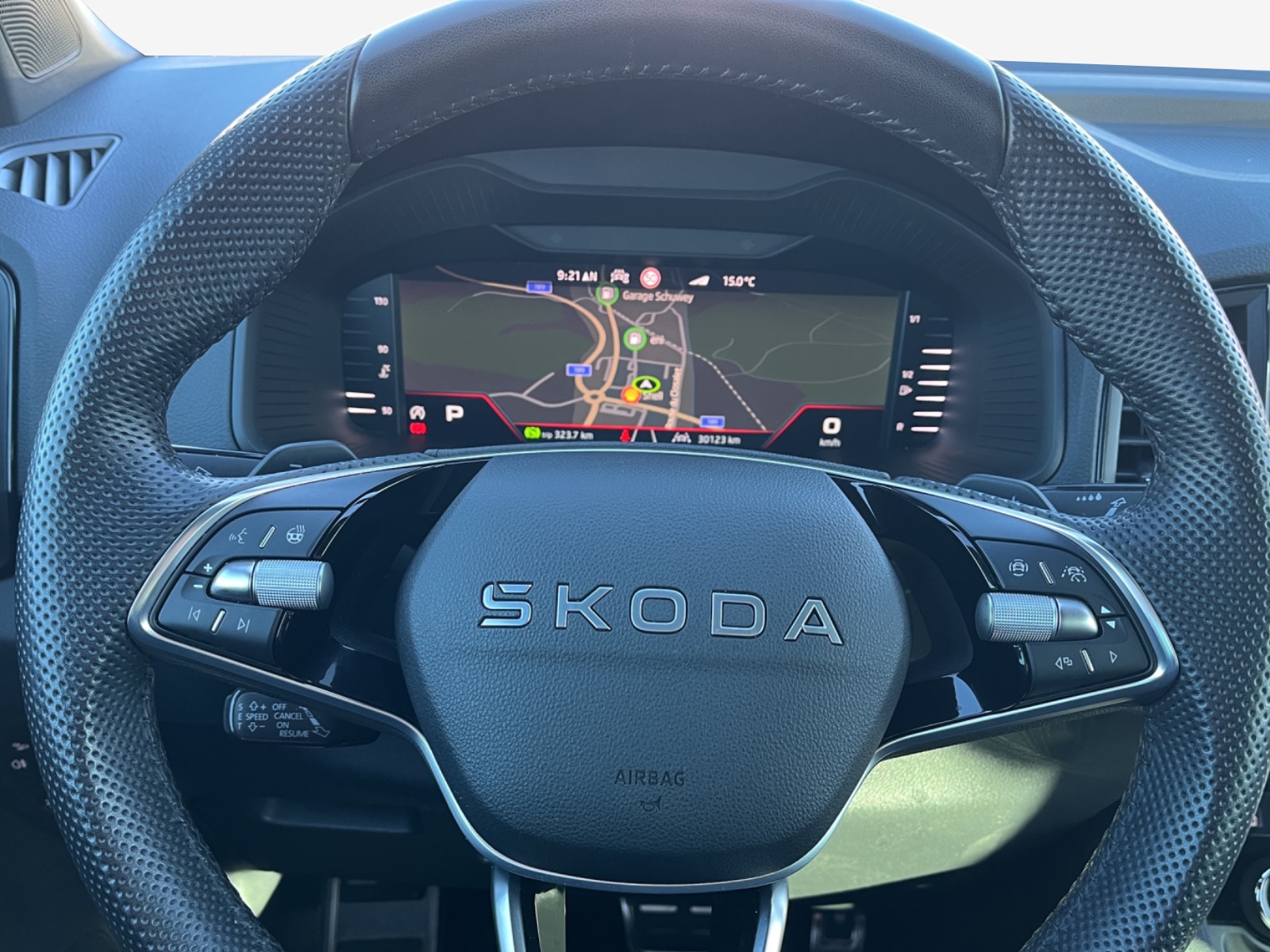 SKODA Karoq 2.0 TSI SportLine 4x4 DSG-image-9