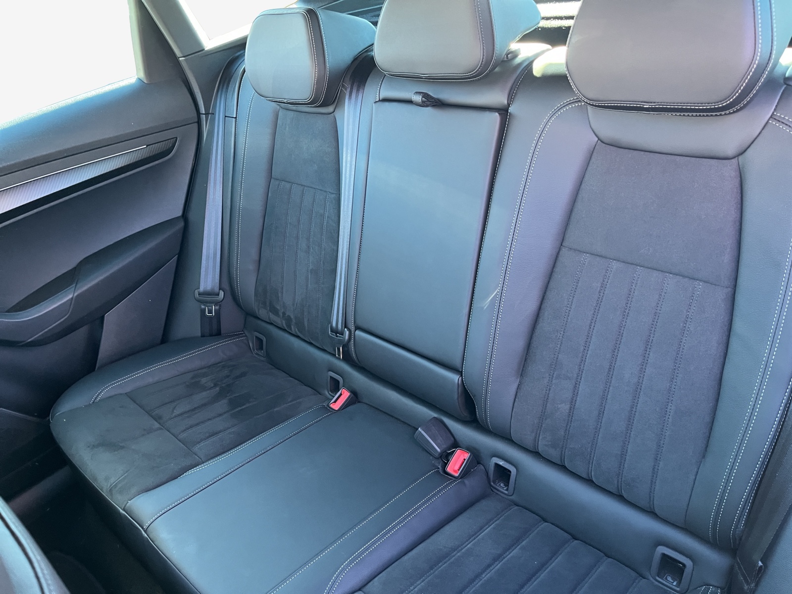SKODA Karoq 2.0 TSI SportLine 4x4 DSG-image-11