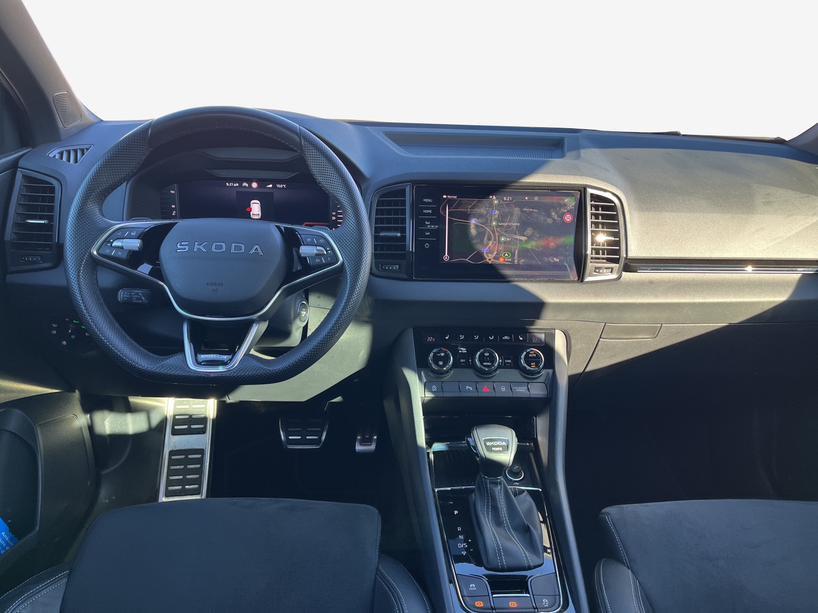 SKODA Karoq 2.0 TSI SportLine 4x4 DSG-image-8