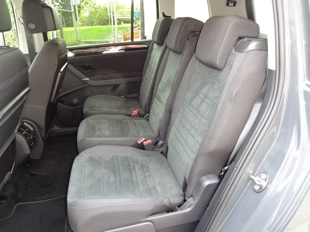 VW Touran 2.0 TDI BlueMotion Technology Highline DSG-image-11
