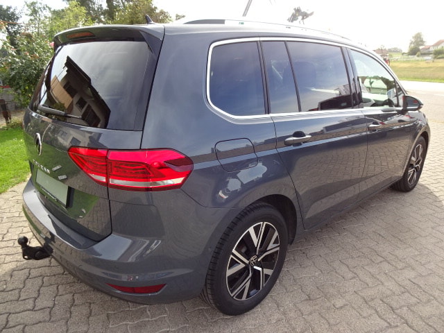 VW Touran 2.0 TDI BlueMotion Technology Highline DSG-image-4