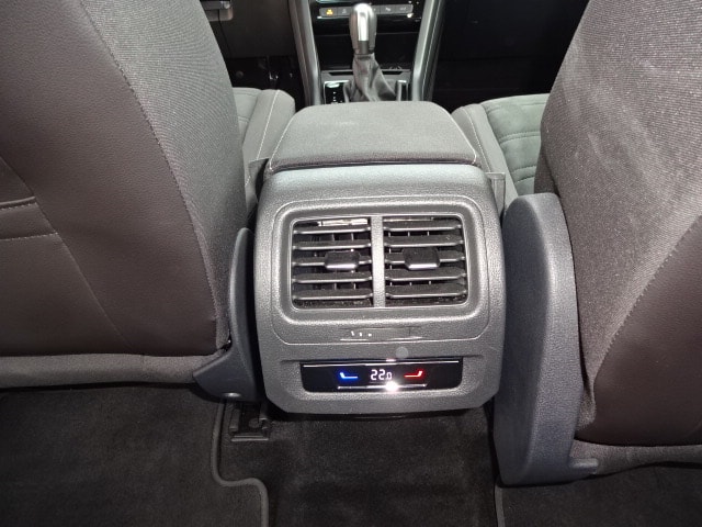 VW Touran 2.0 TDI BlueMotion Technology Highline DSG-image-12