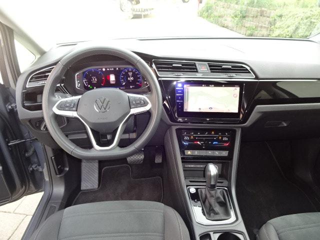 VW Touran 2.0 TDI BlueMotion Technology Highline DSG-image-8