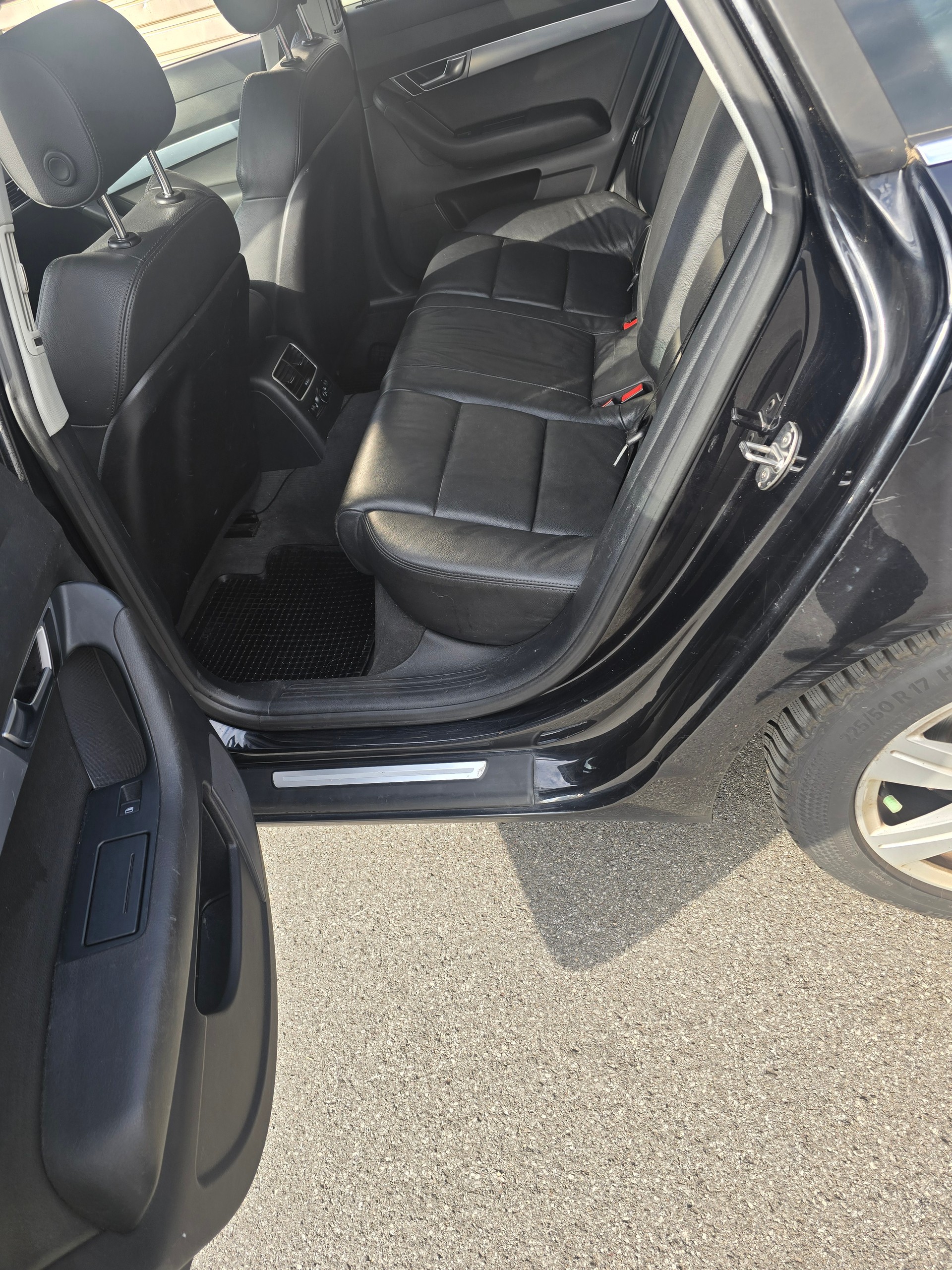 AUDI A6 Avant 3.0 V6 TDI quattro tiptronic-image-11
