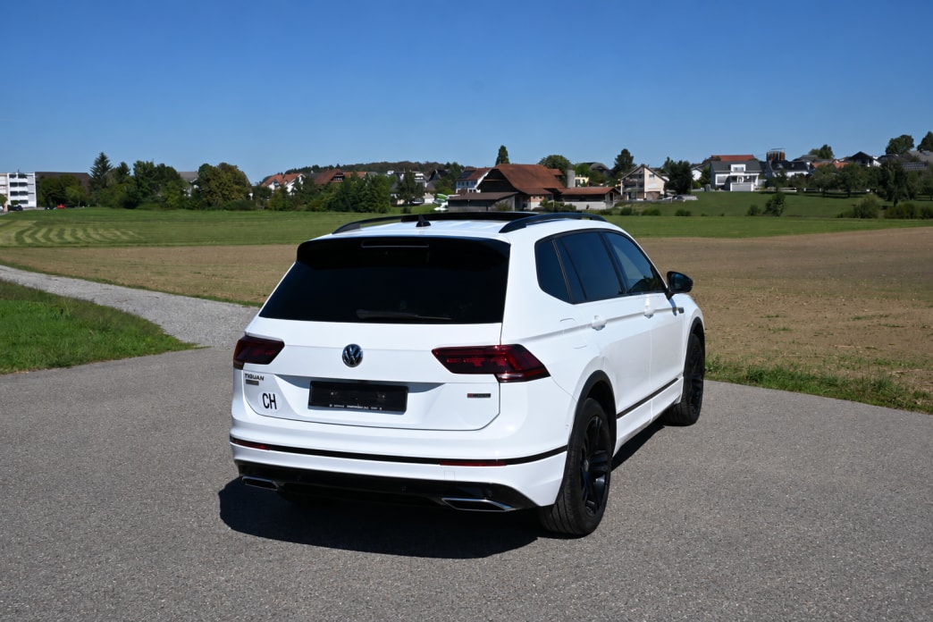 VW Tiguan Allspace 2.0 TDI R-Line SCR Highline 4MotionDSG-image-2