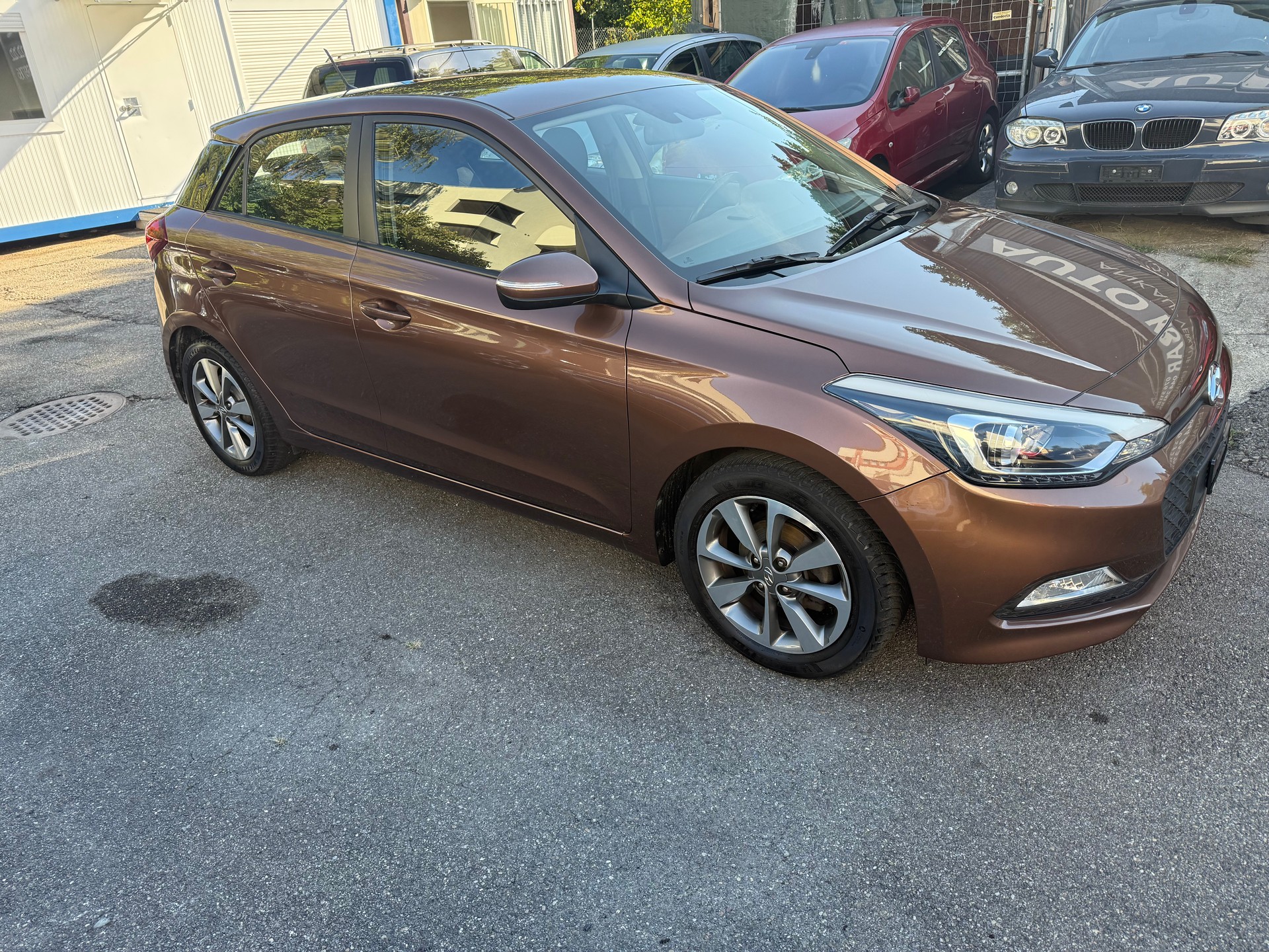 HYUNDAI i20 1.2 Amplia-image-5