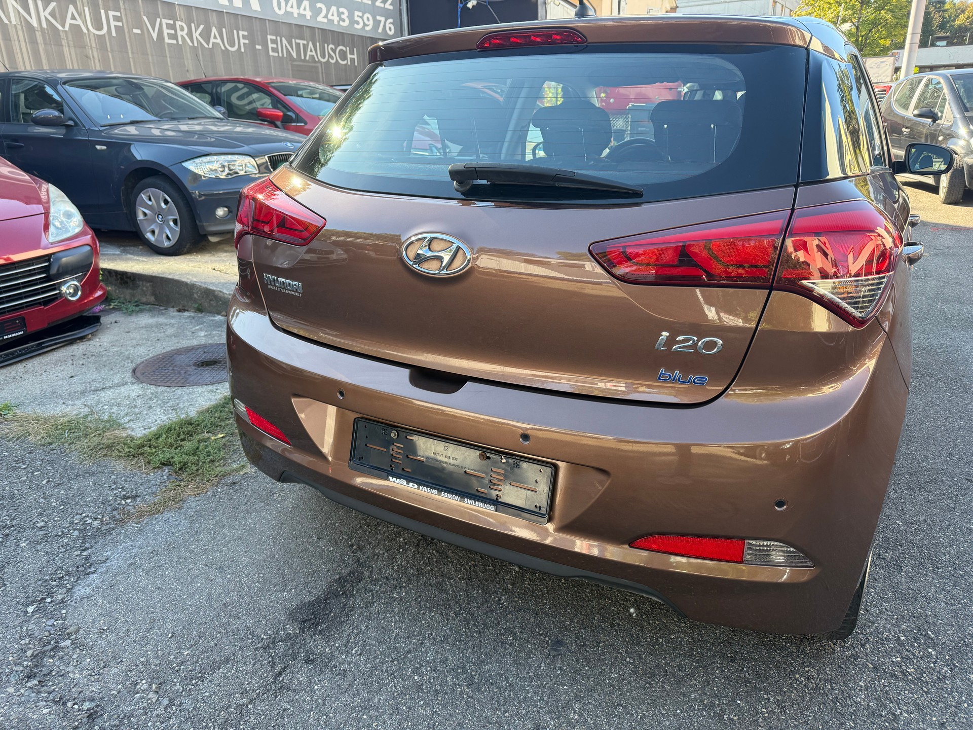 HYUNDAI i20 1.2 Amplia-image-8