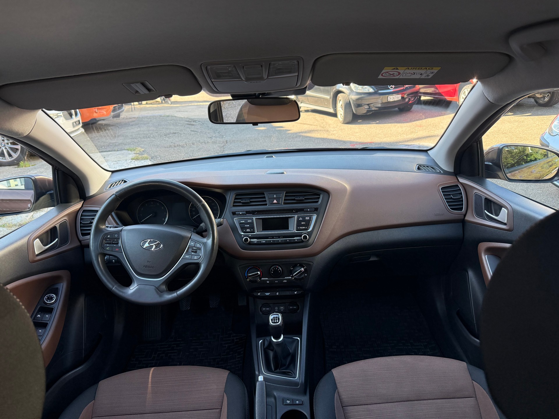 HYUNDAI i20 1.2 Amplia-image-15