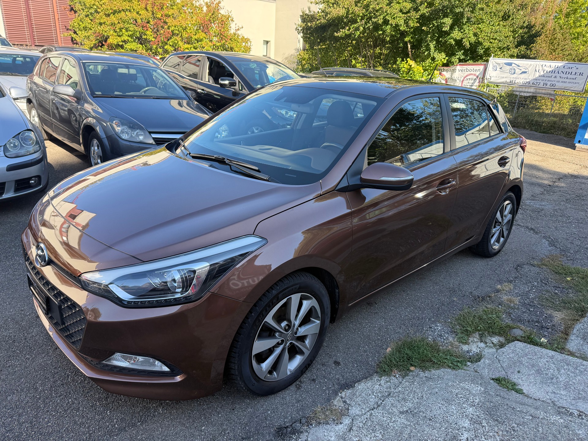 HYUNDAI i20 1.2 Amplia-image-2