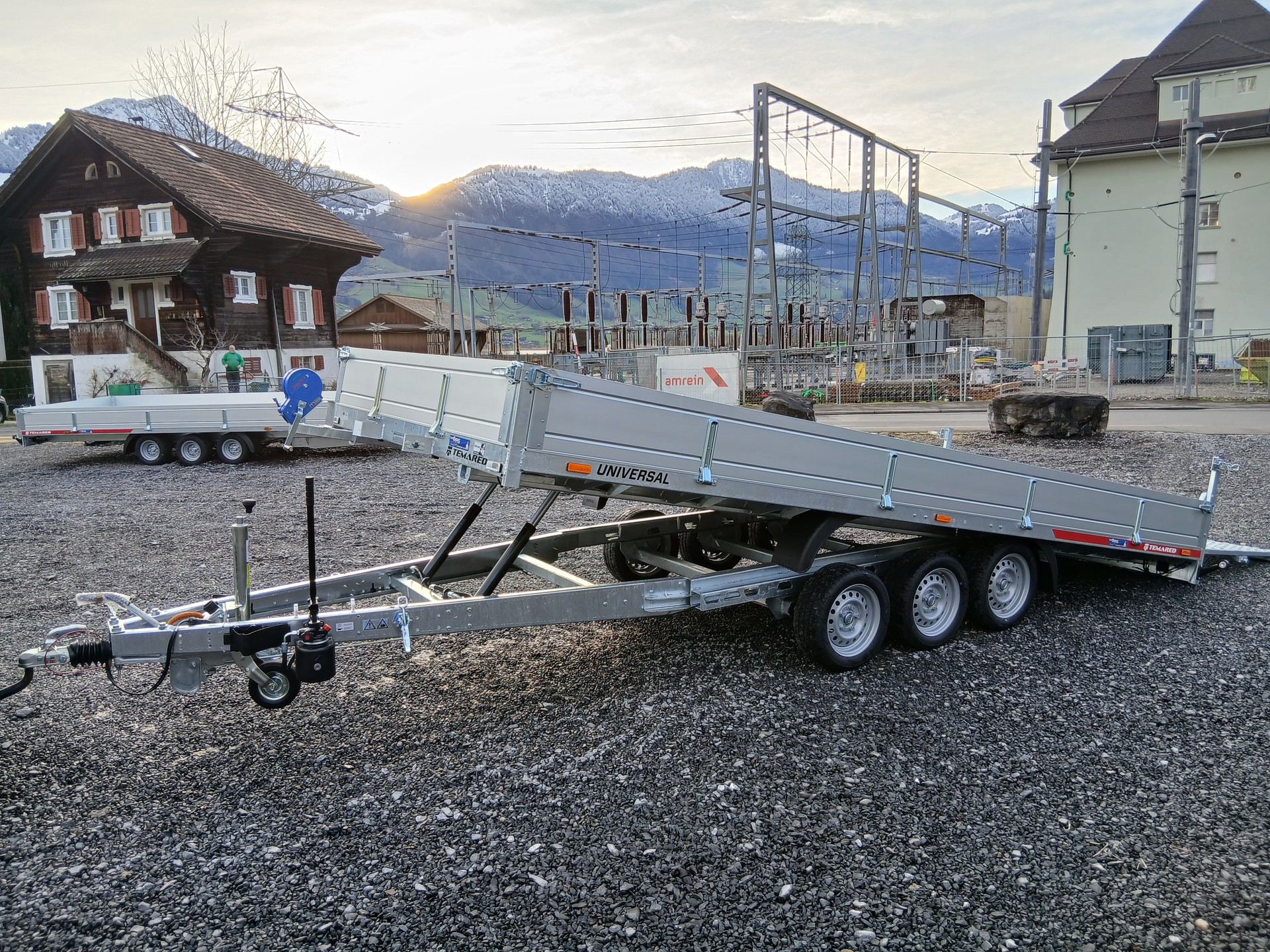 TEMARED Universal 5121/3 3500 Kg Heckklappe Stahl mit Aluboden 13 Zoll Räder-image-1