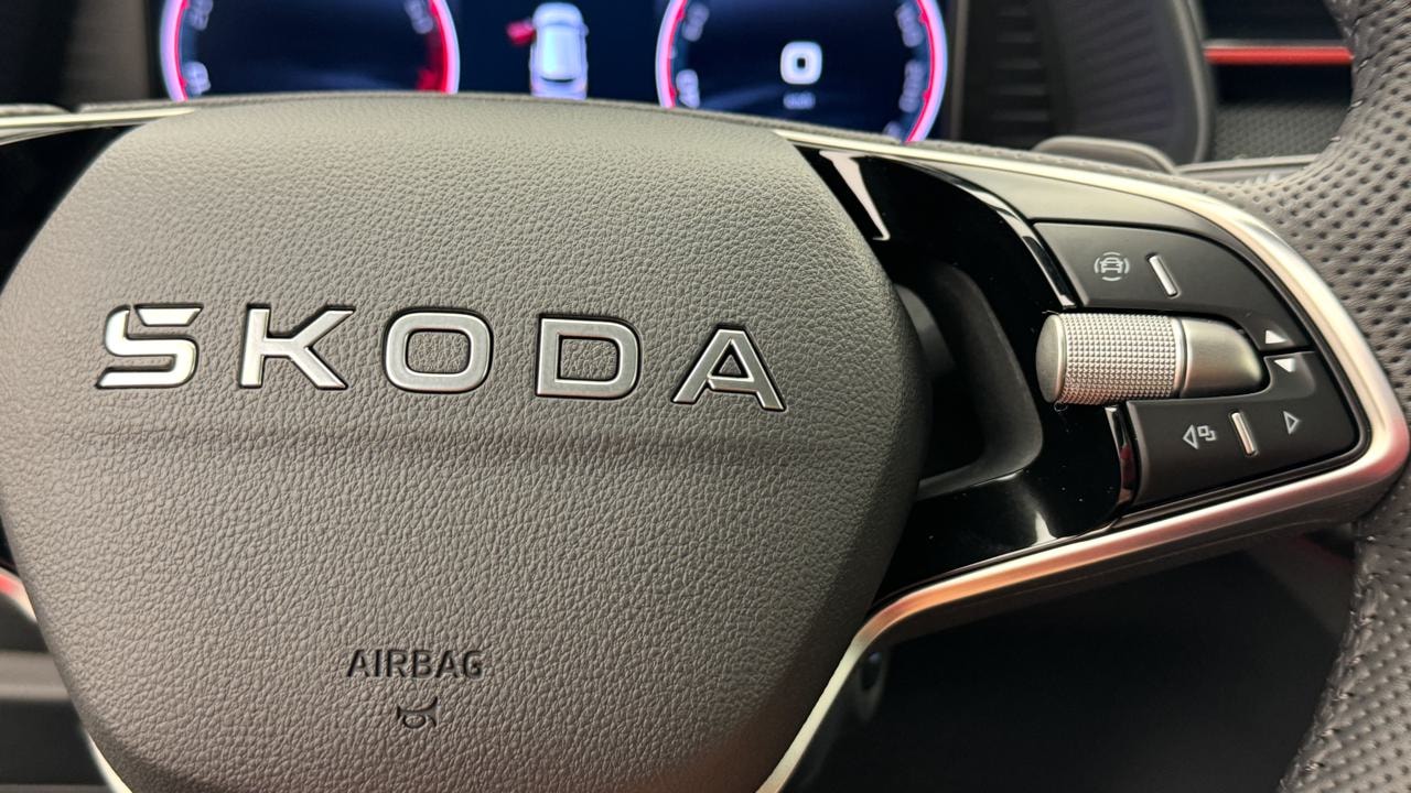 SKODA Kamiq 1.0 TSI Monte Carlo DSG-image-10