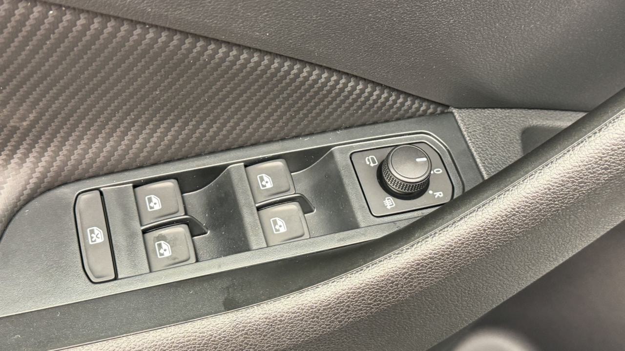 SKODA Kamiq 1.0 TSI Monte Carlo DSG-image-9
