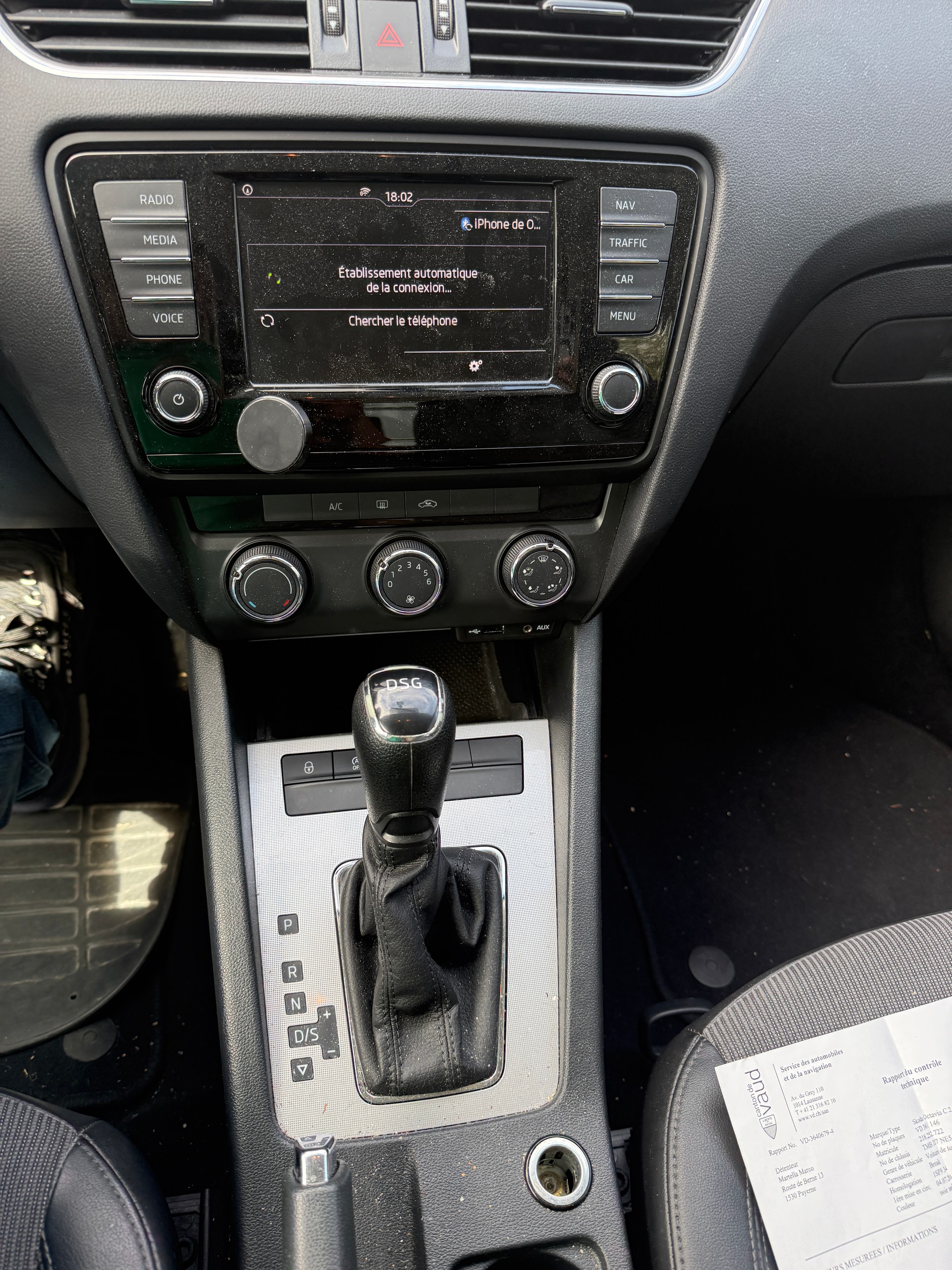SKODA Octavia Combi 2.0 TDI Fresh DSG-image-12