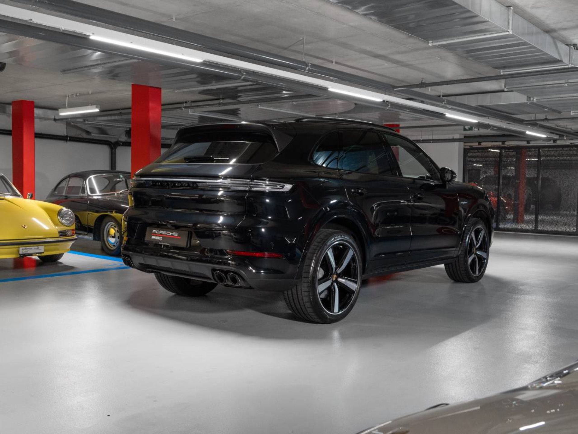 PORSCHE Cayenne S E-Hybrid-image-3