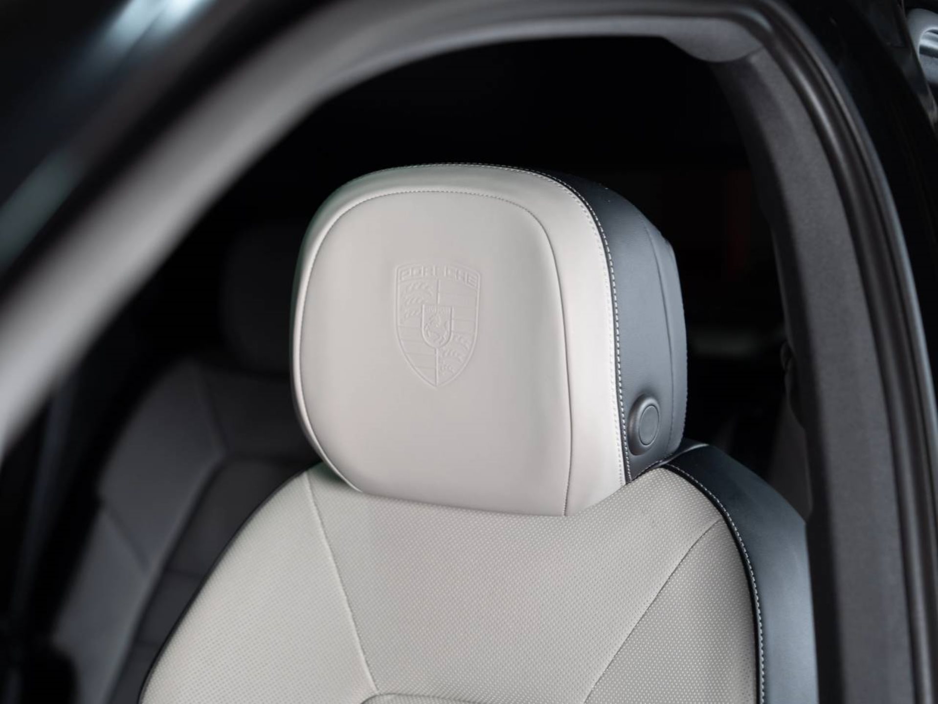 PORSCHE Cayenne S E-Hybrid-image-20