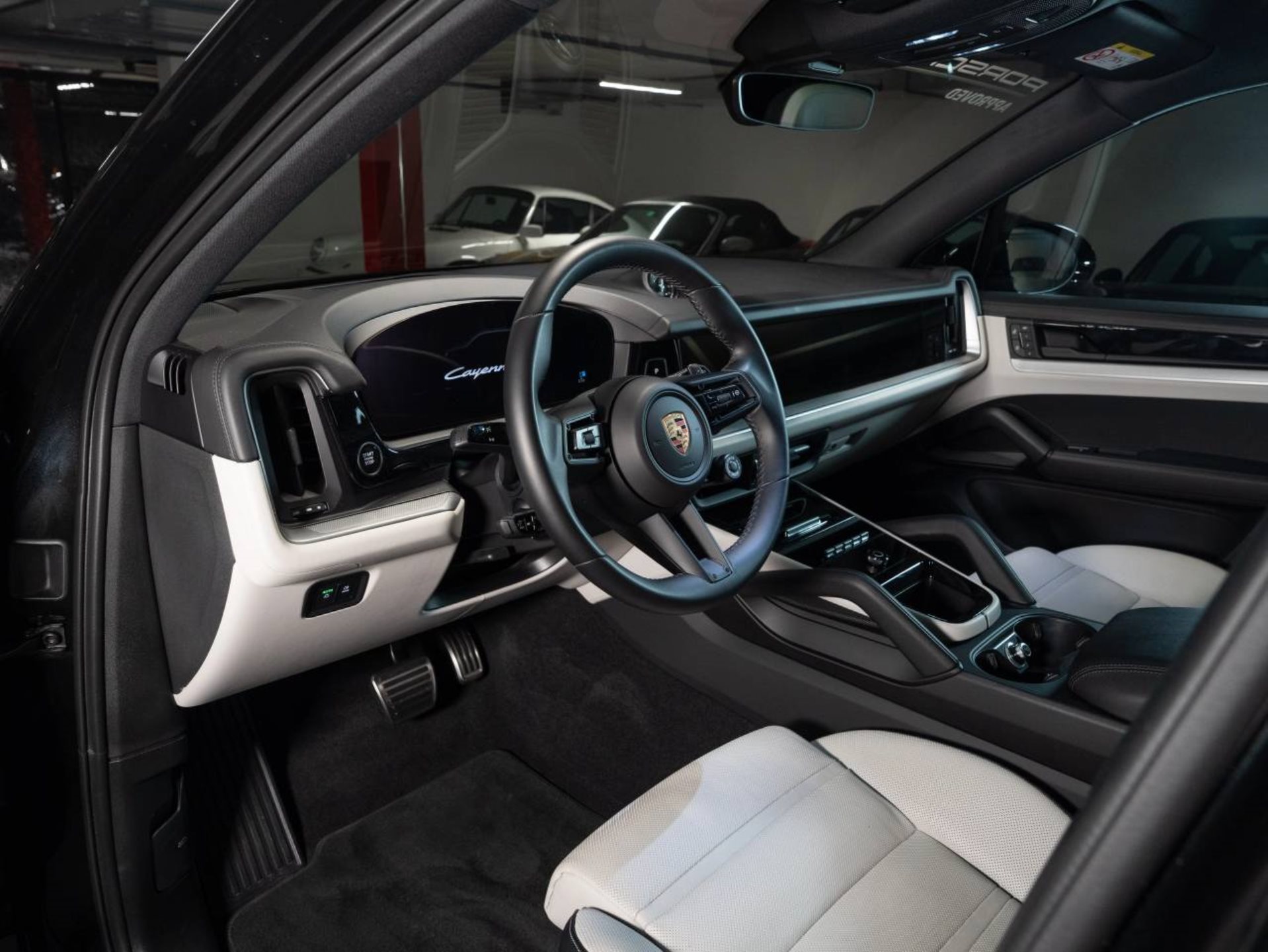 PORSCHE Cayenne S E-Hybrid-image-7