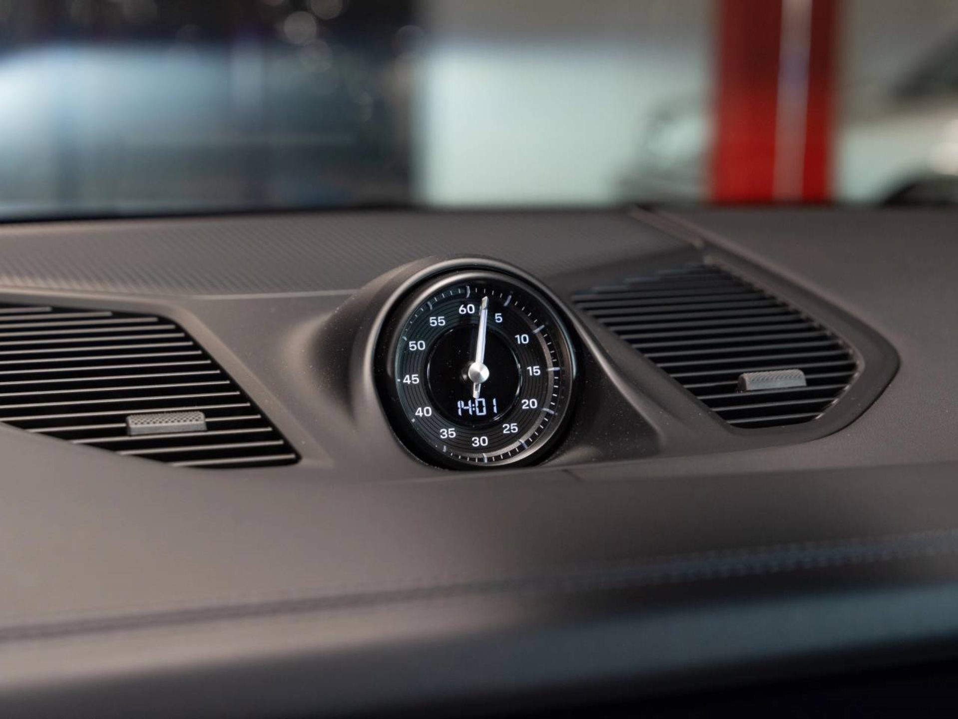 PORSCHE Cayenne S E-Hybrid-image-16