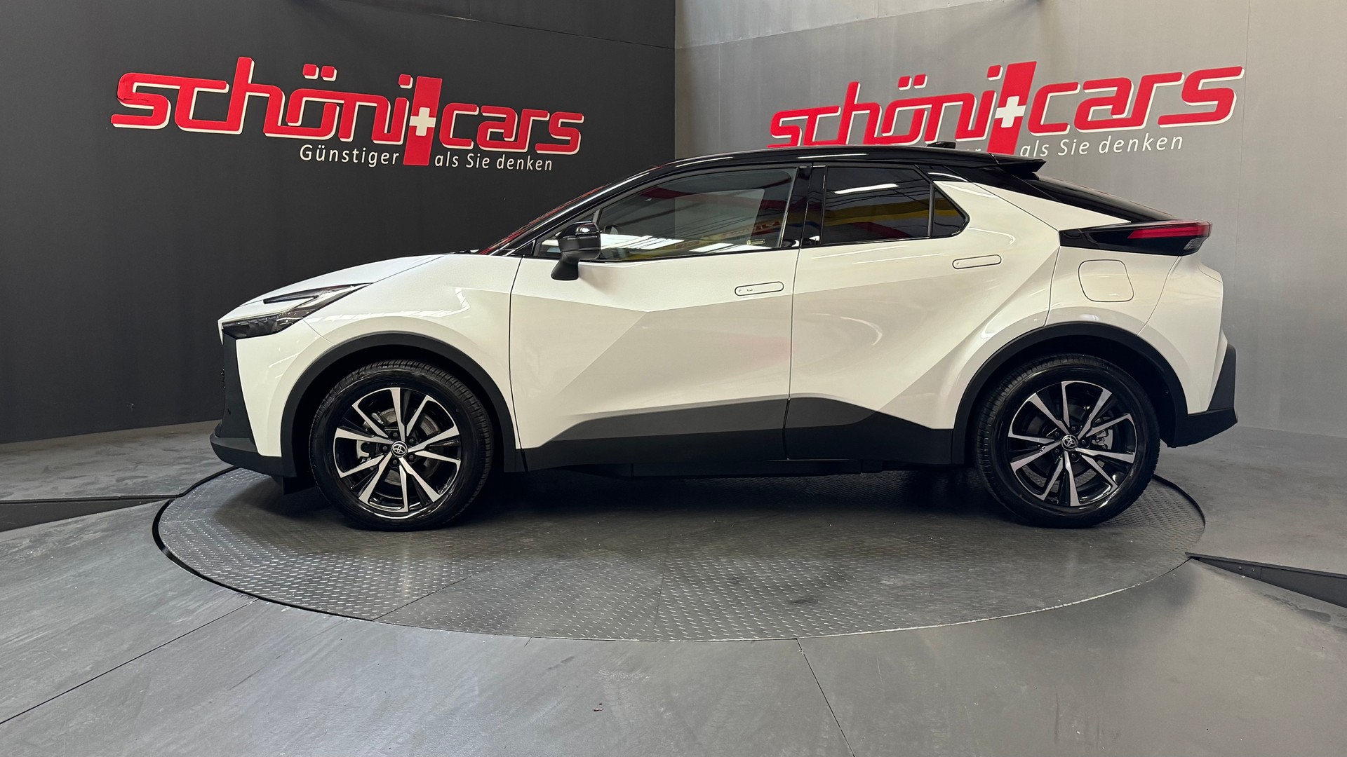 TOYOTA C-HR 2.0 PHEV CVT Trend-image-3