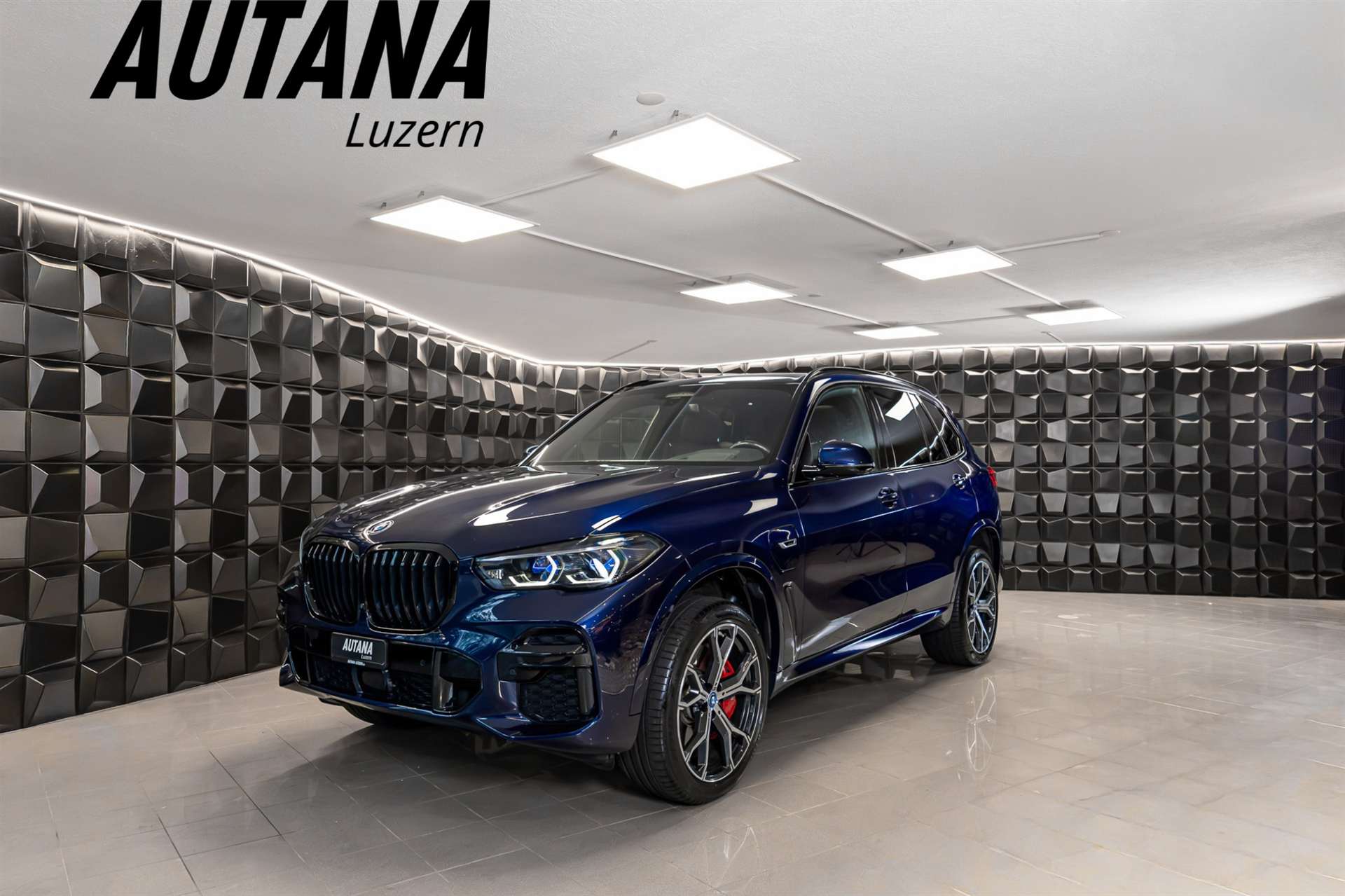 BMW X5 xDrive45e M Sport Steptronic-image-0