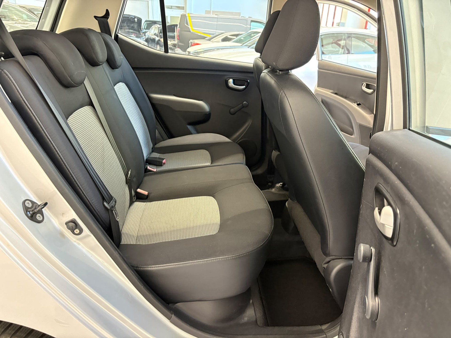HYUNDAI i10 1.2 Style-image-13