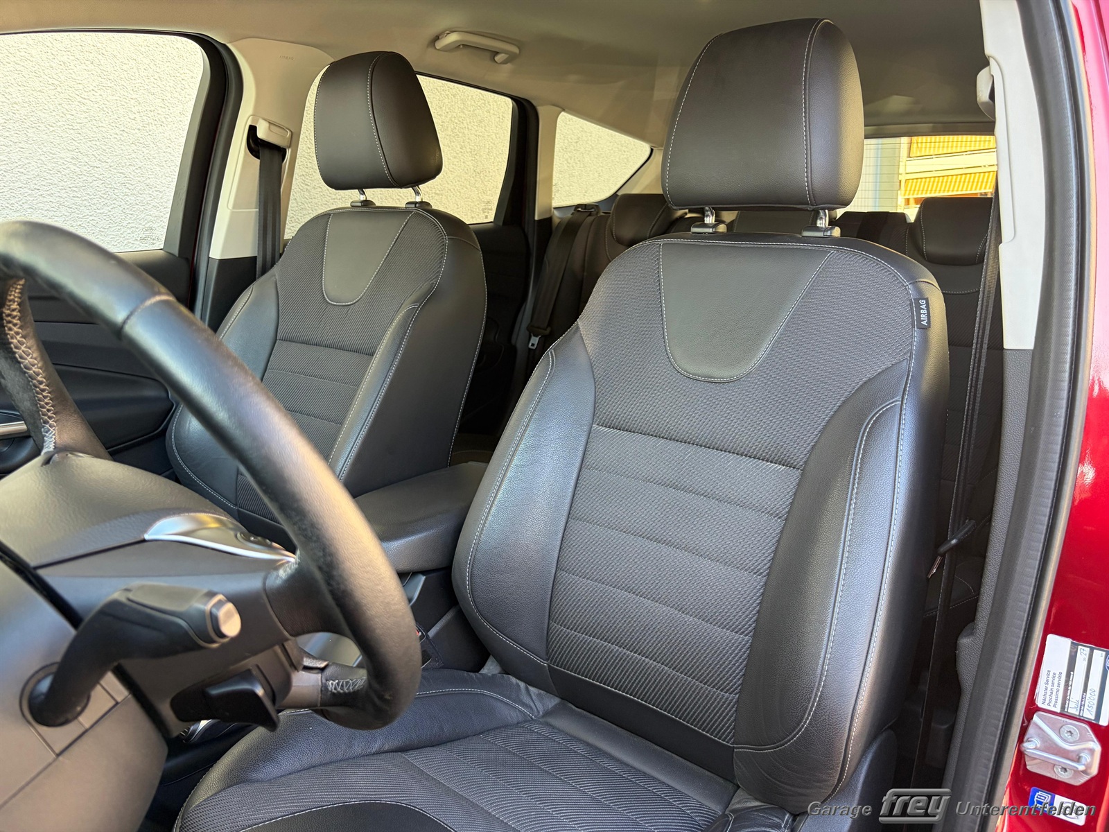FORD Kuga 2.0 TDCi Titanium S 4WD PowerShift-image-4