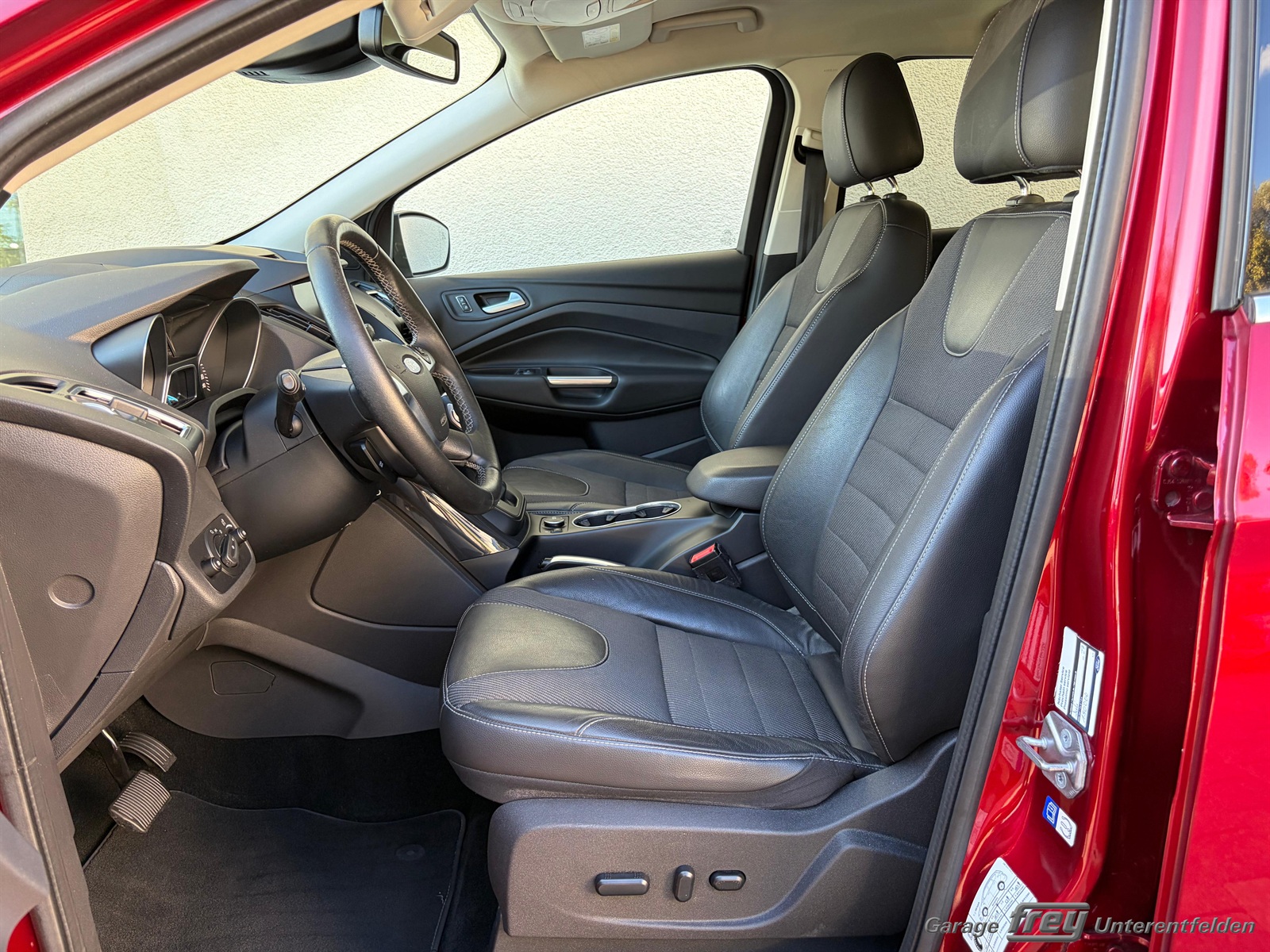 FORD Kuga 2.0 TDCi Titanium S 4WD PowerShift-image-5