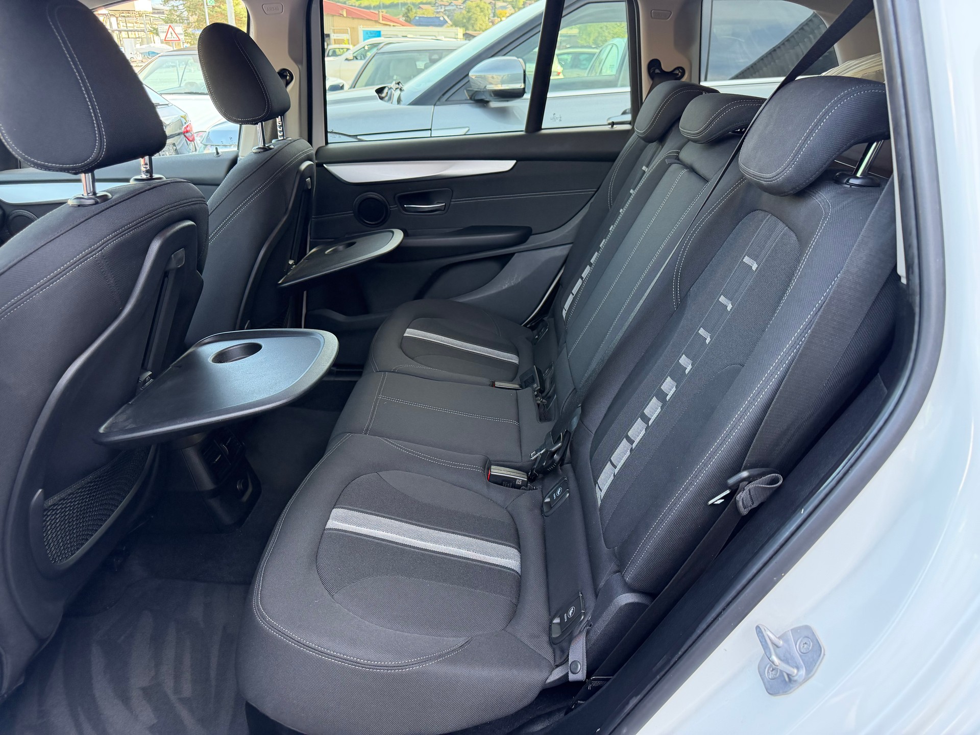 BMW 220d xDrive Gran Tourer Steptronic Sport Line-image-8