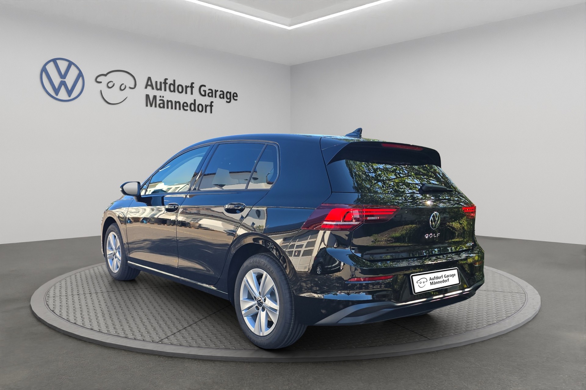 VW Golf 1.5 e TSI mHEV Value DSG-image-3