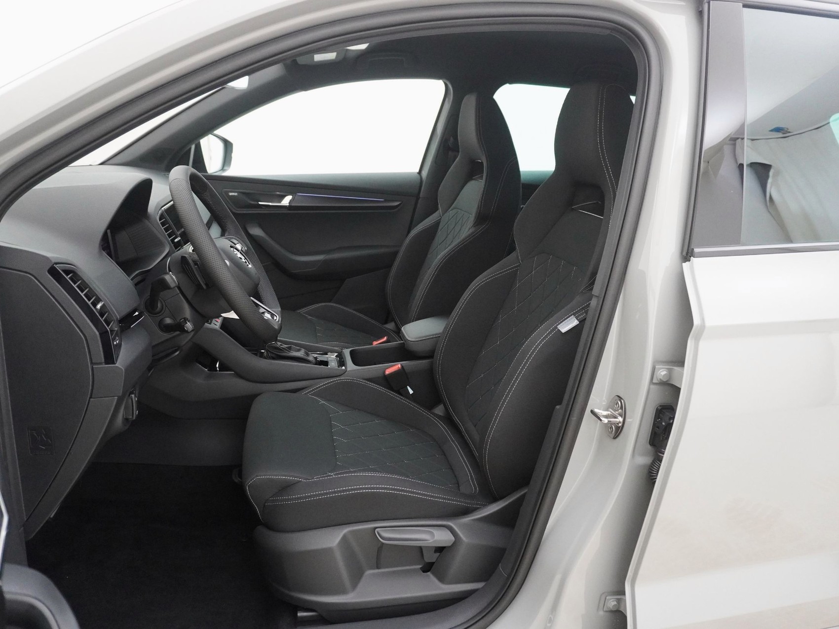 SKODA Karoq 2.0 TSI SportLine DSG 4x4-image-14