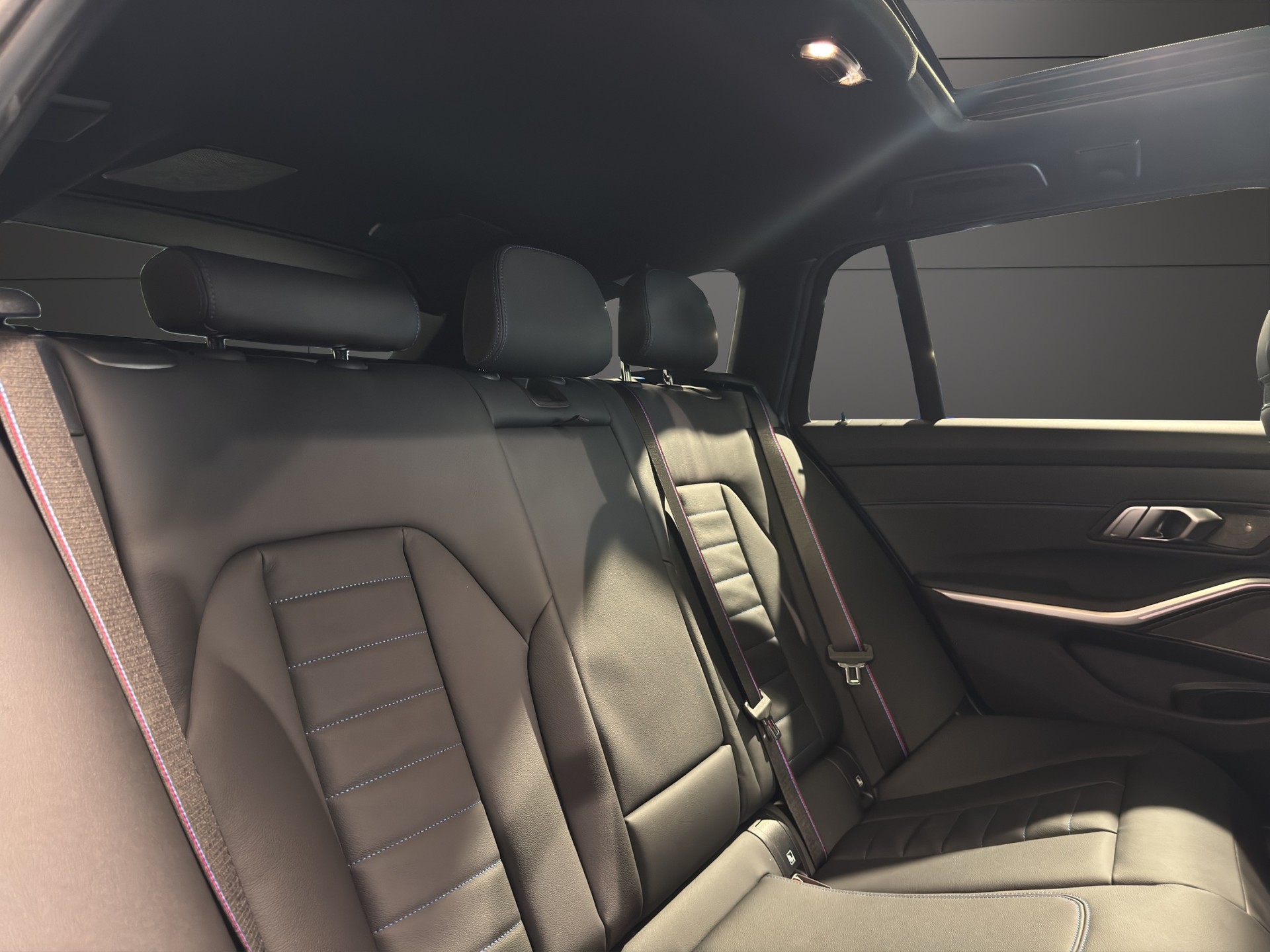 BMW 3er Reihe G21 Touring 330i xDrive SAG-image-18